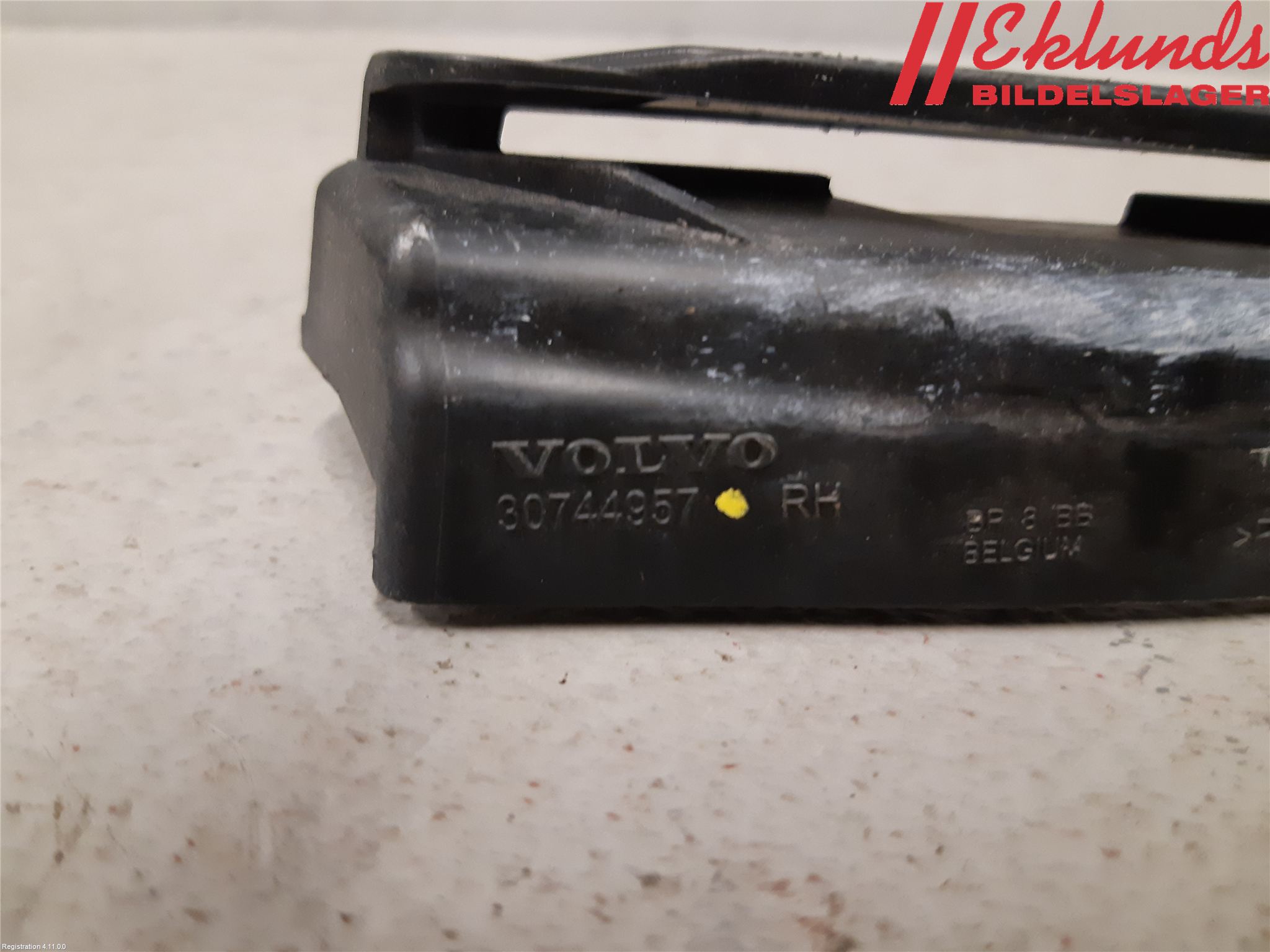 Volvo V50 08-12 Strålkast Fästsarg