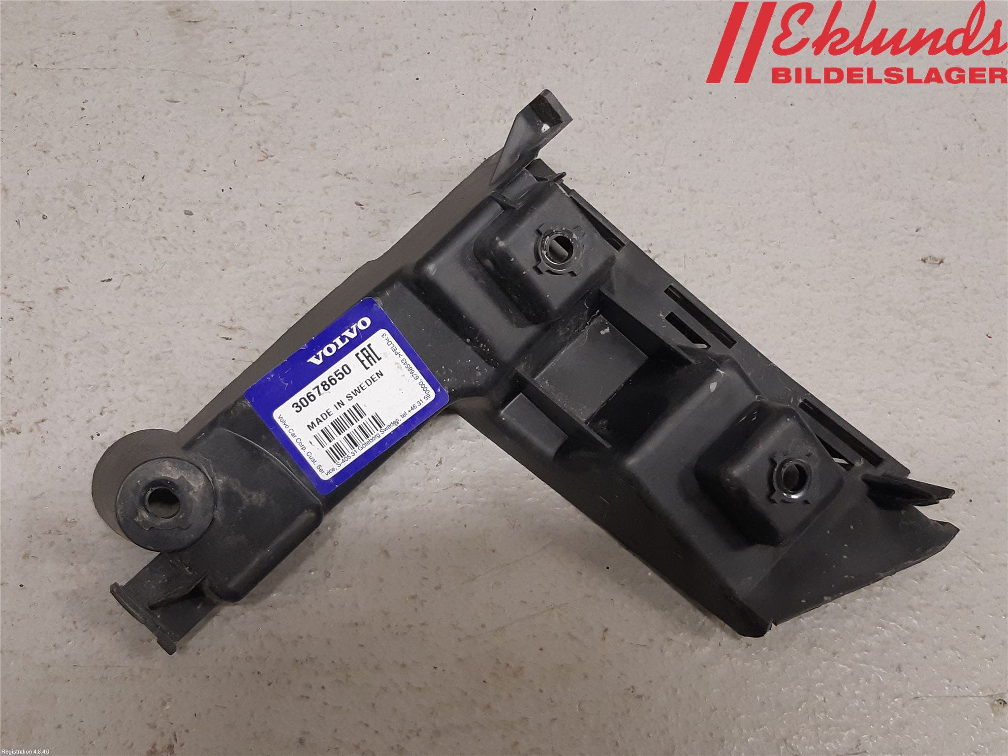 Volvo V70 14-16 Stötfångarfäste Bak Vä