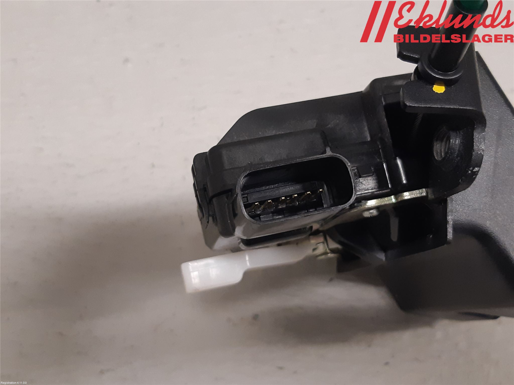 Kia SPORTAGE (QL) 16-21 Låskista Baklucka