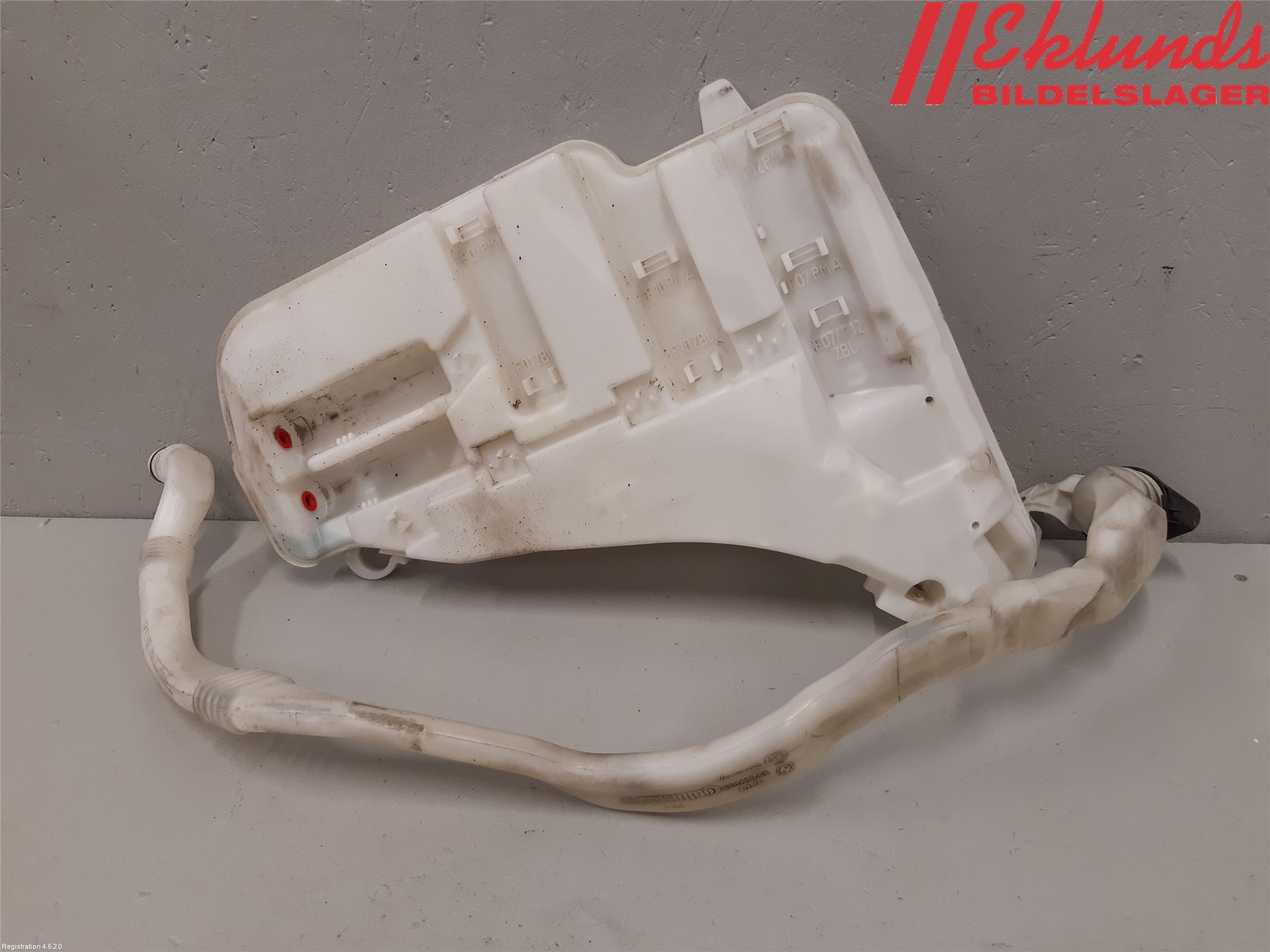BMW 5 F10/F11/F18 09-17 Spolartank Vindruta-Strål