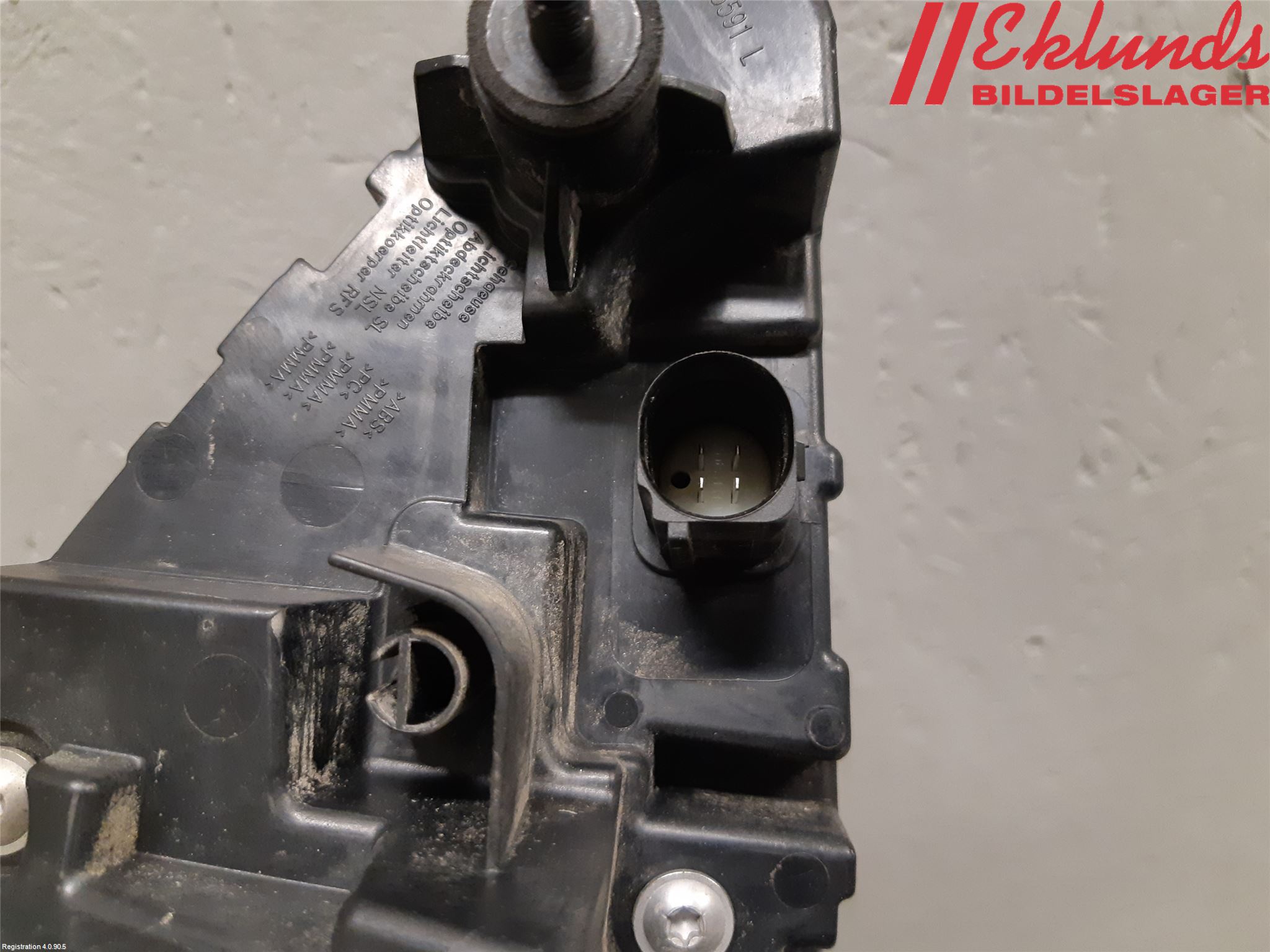 Audi A6 F2/C8 19- Bakljus Lucka Vä