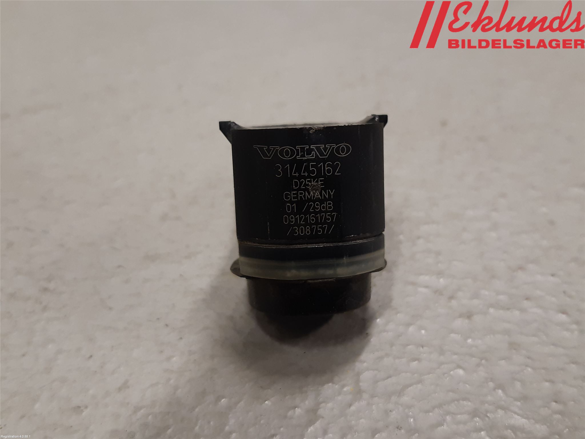 Volvo V60 CROSS COUNTRY 16-18 Parkeringshjälp Backsensor
