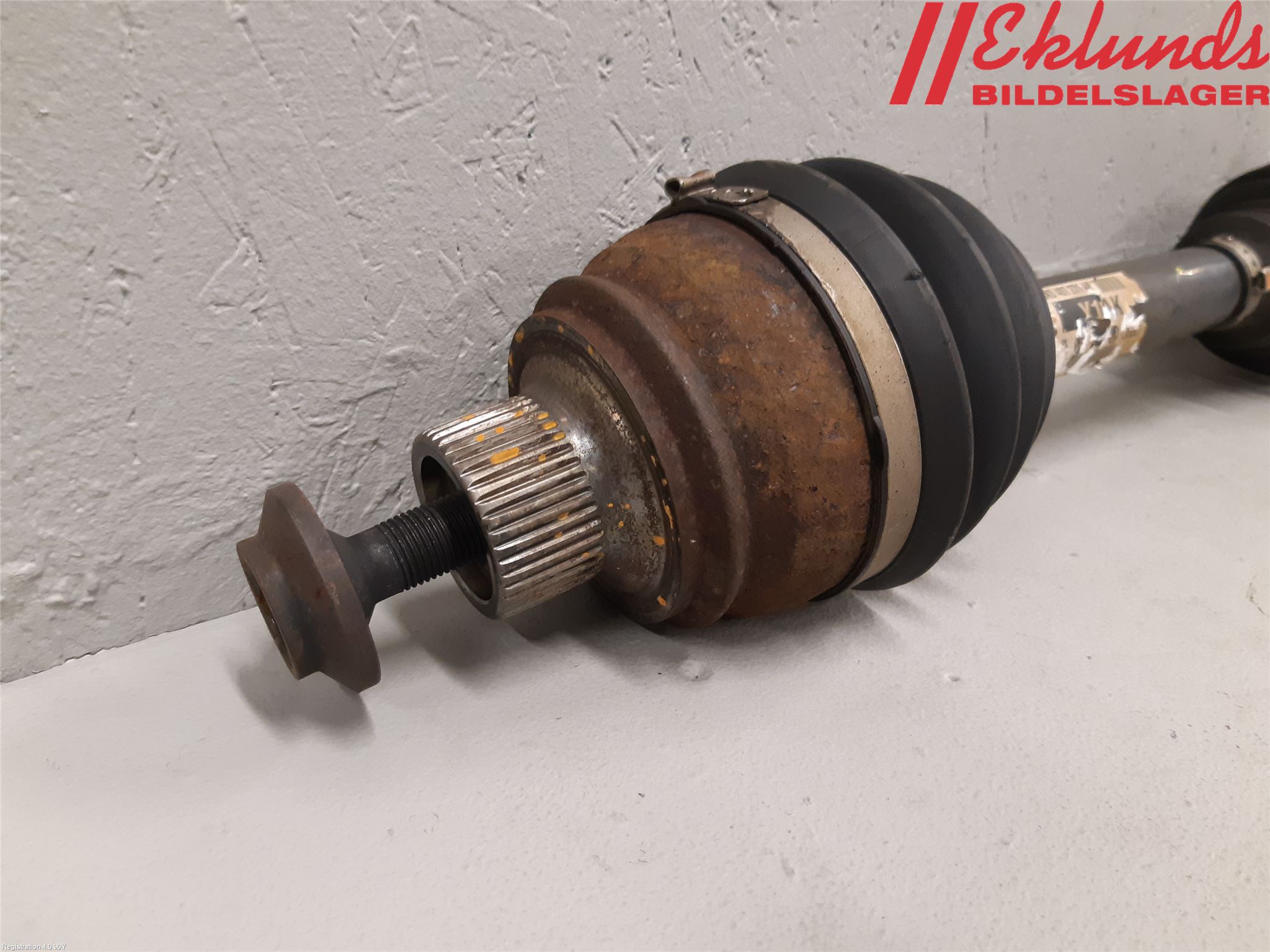 Audi A4 12-15 Drivaxel Fram Höger