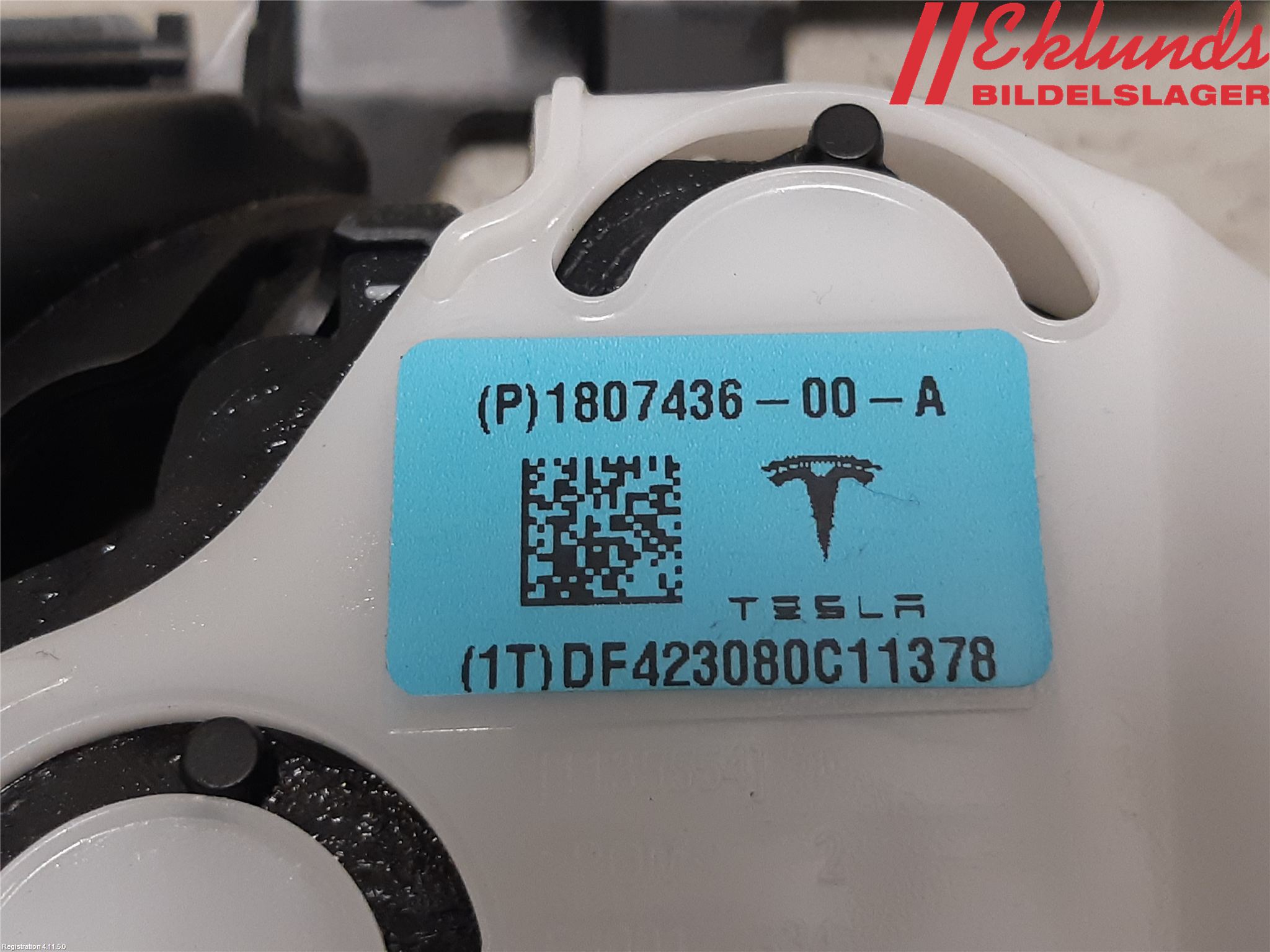 Tesla MODEL Y 21- Defrosterkanal-Munstycke