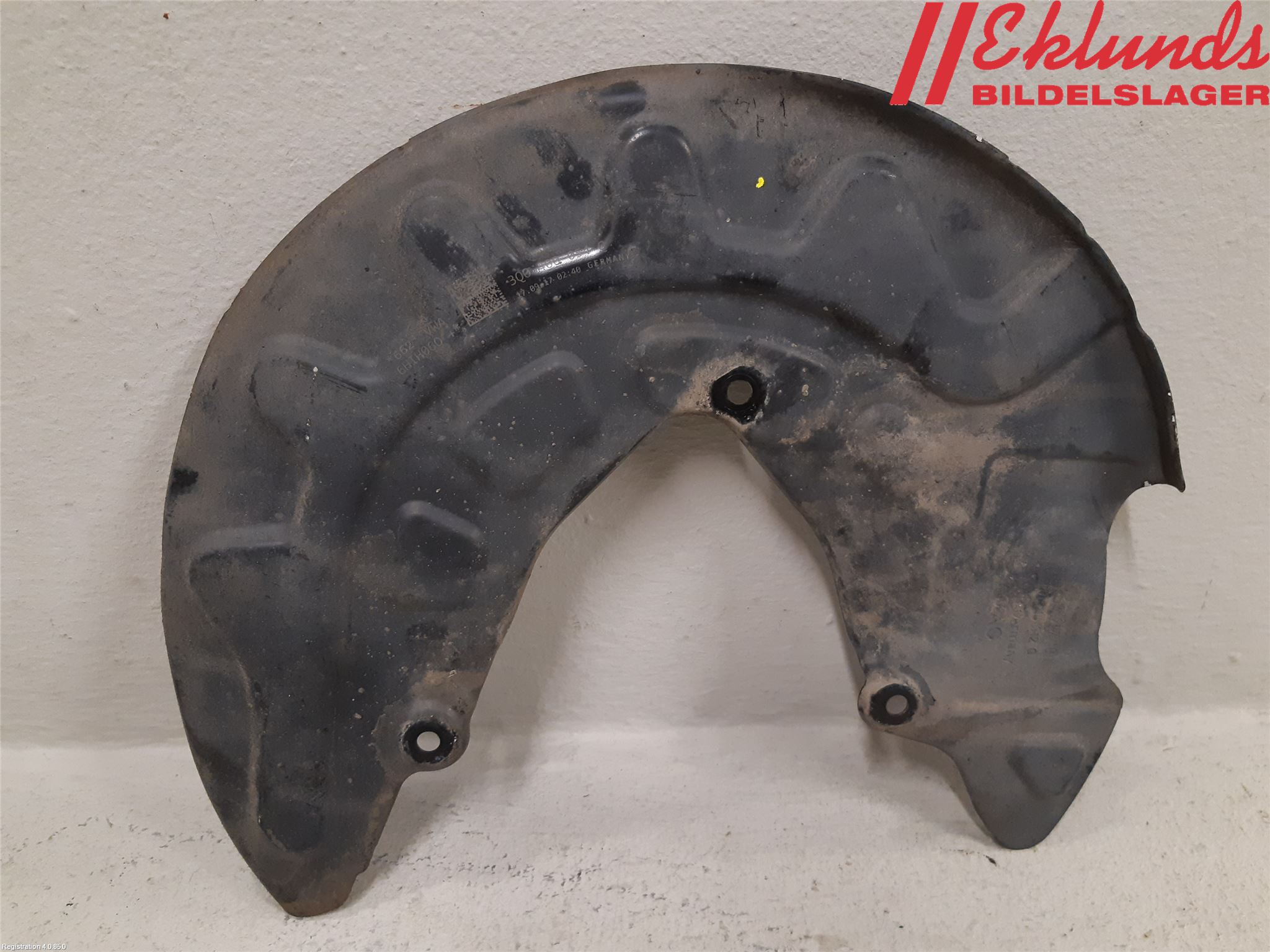 Volkswagen VW PASSAT 15-19 Bromssköld Fram