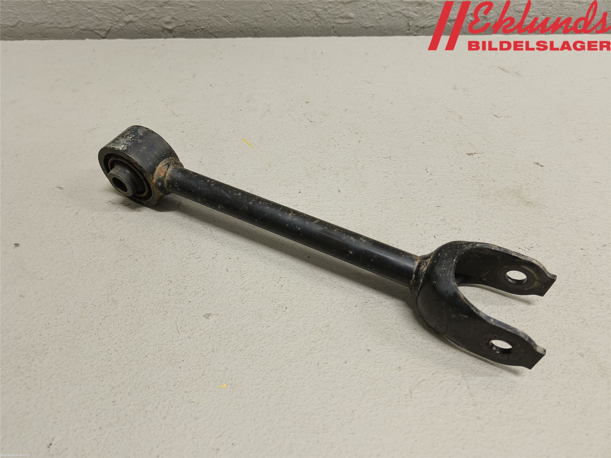 Toyota bZ4X EA10 22- Bärarm Bak Vänster