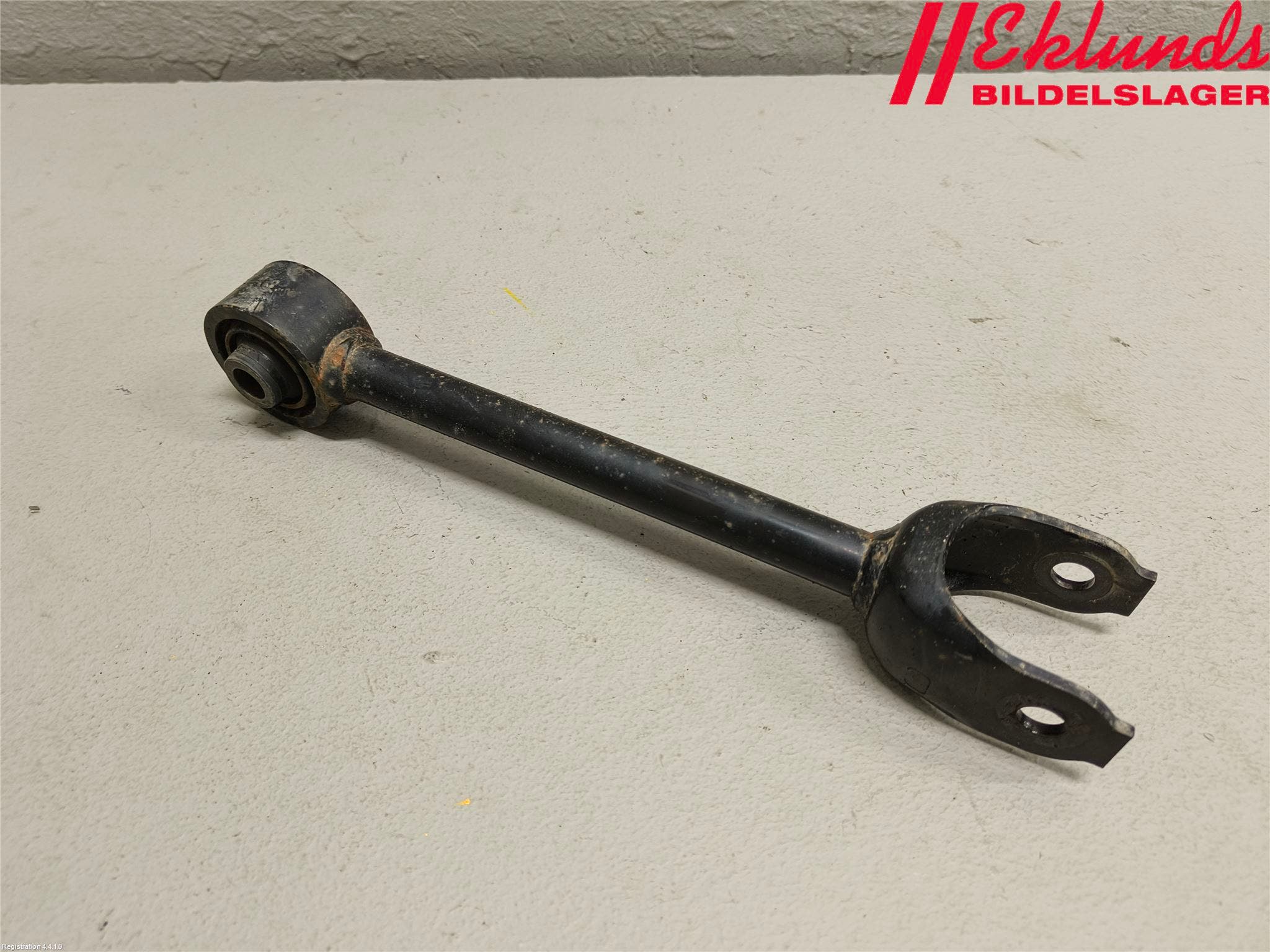 Toyota bZ4X EA10 22- Bärarm Bak Vänster