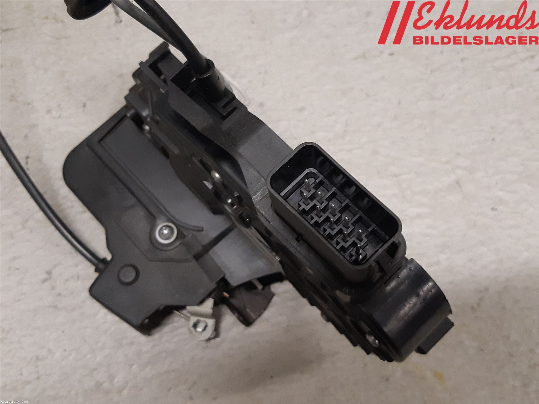 Volvo V70 08-13 Låskista-Dörrlås