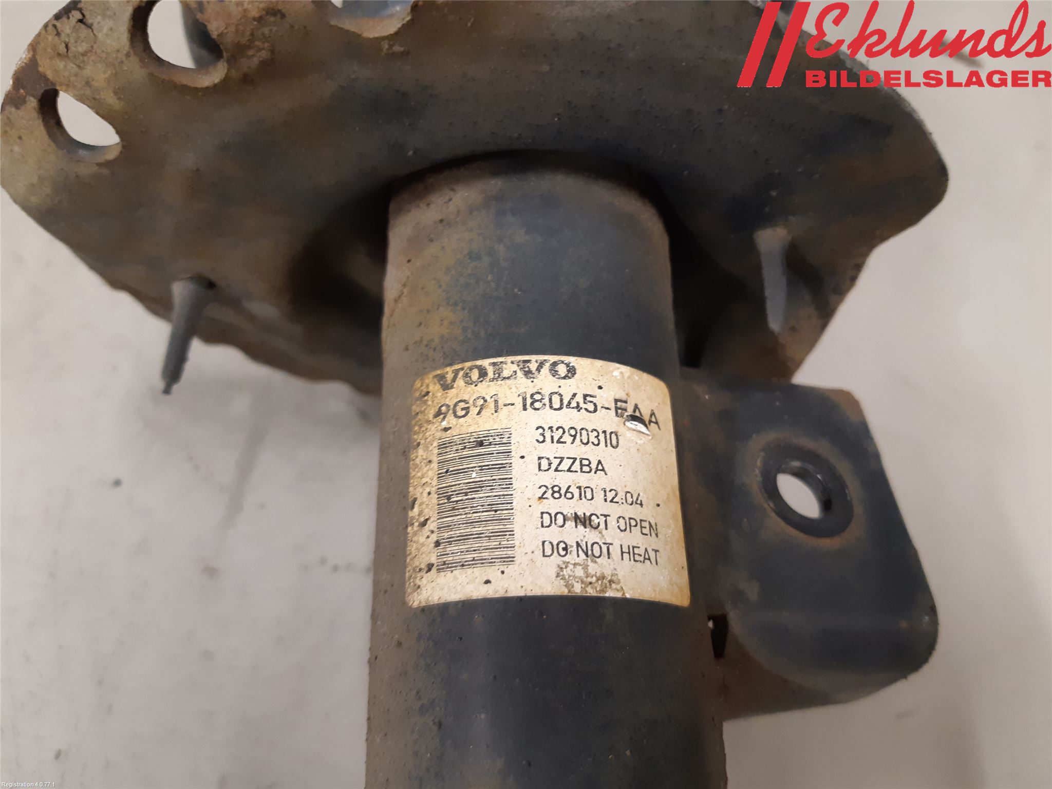 Volvo V70 08-13 Fjäderben Fram Höger