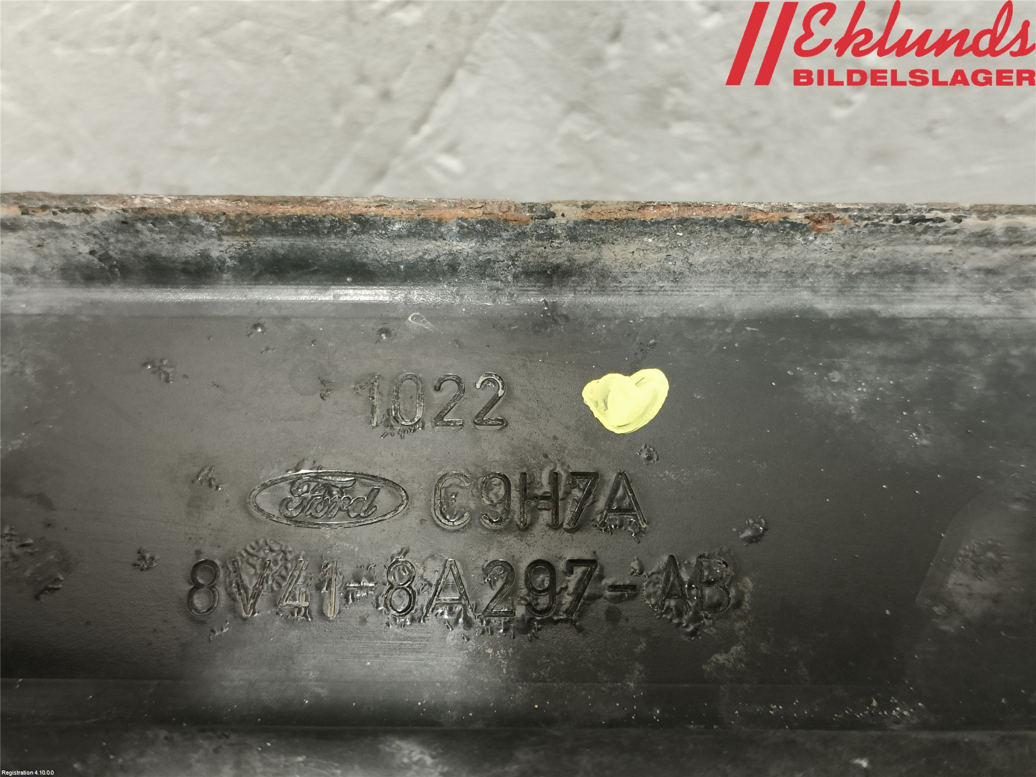 Ford KUGA 08-12 Kylarfäste-Ram-Balk