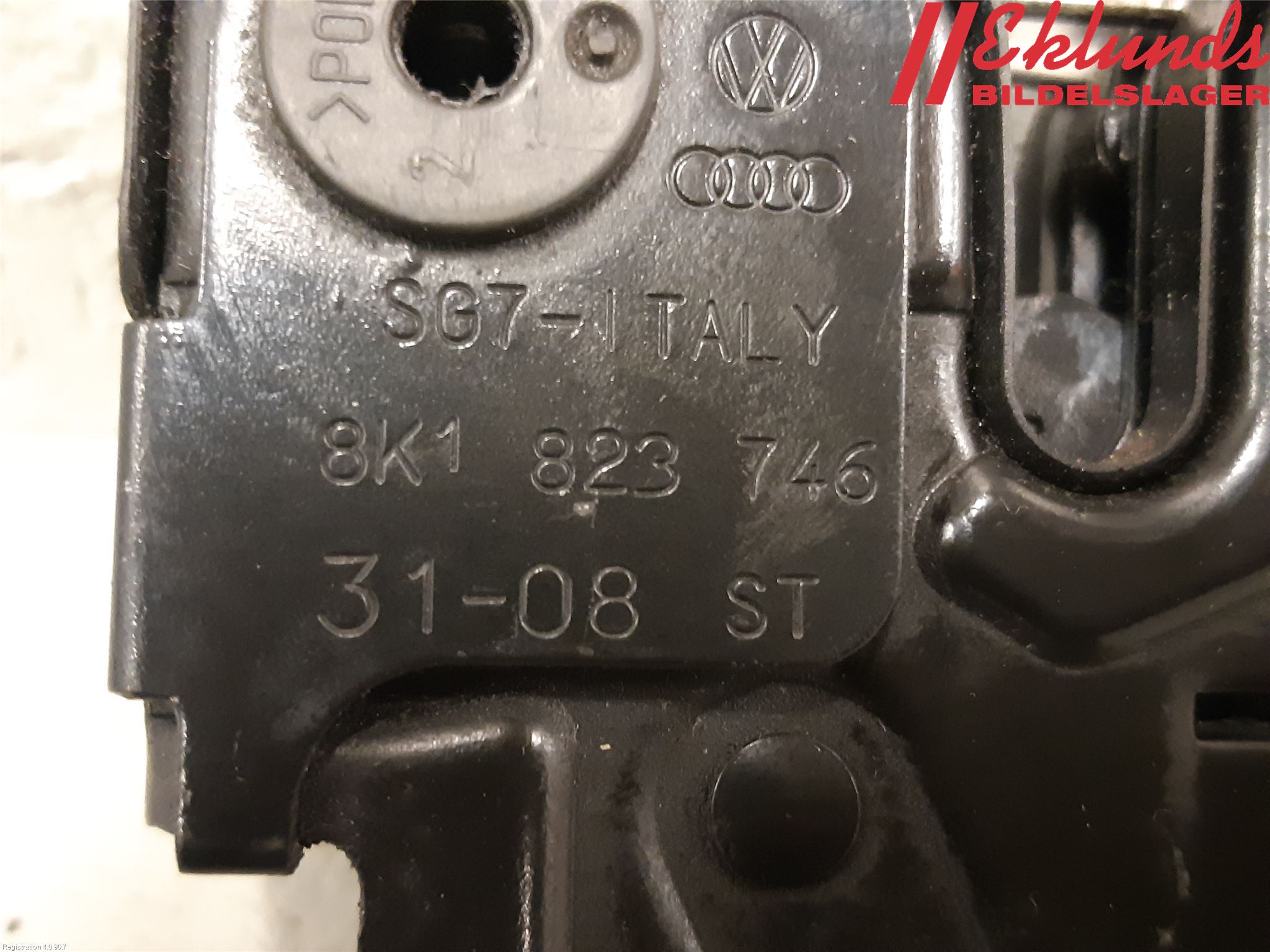 Audi A4/S4 08-11 Huvlås