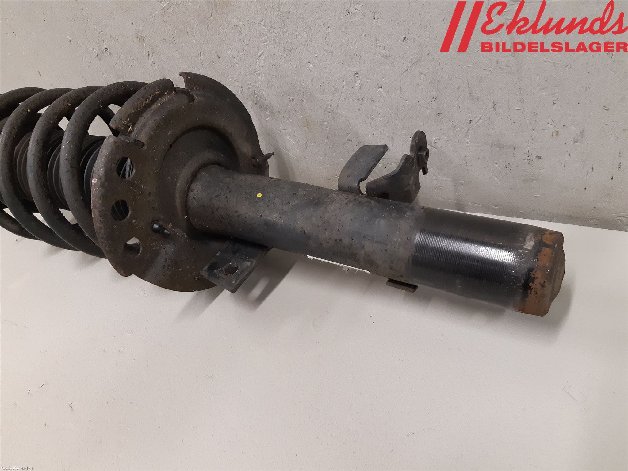 Ford FOCUS 15-18 Fjäderben Fram Höger