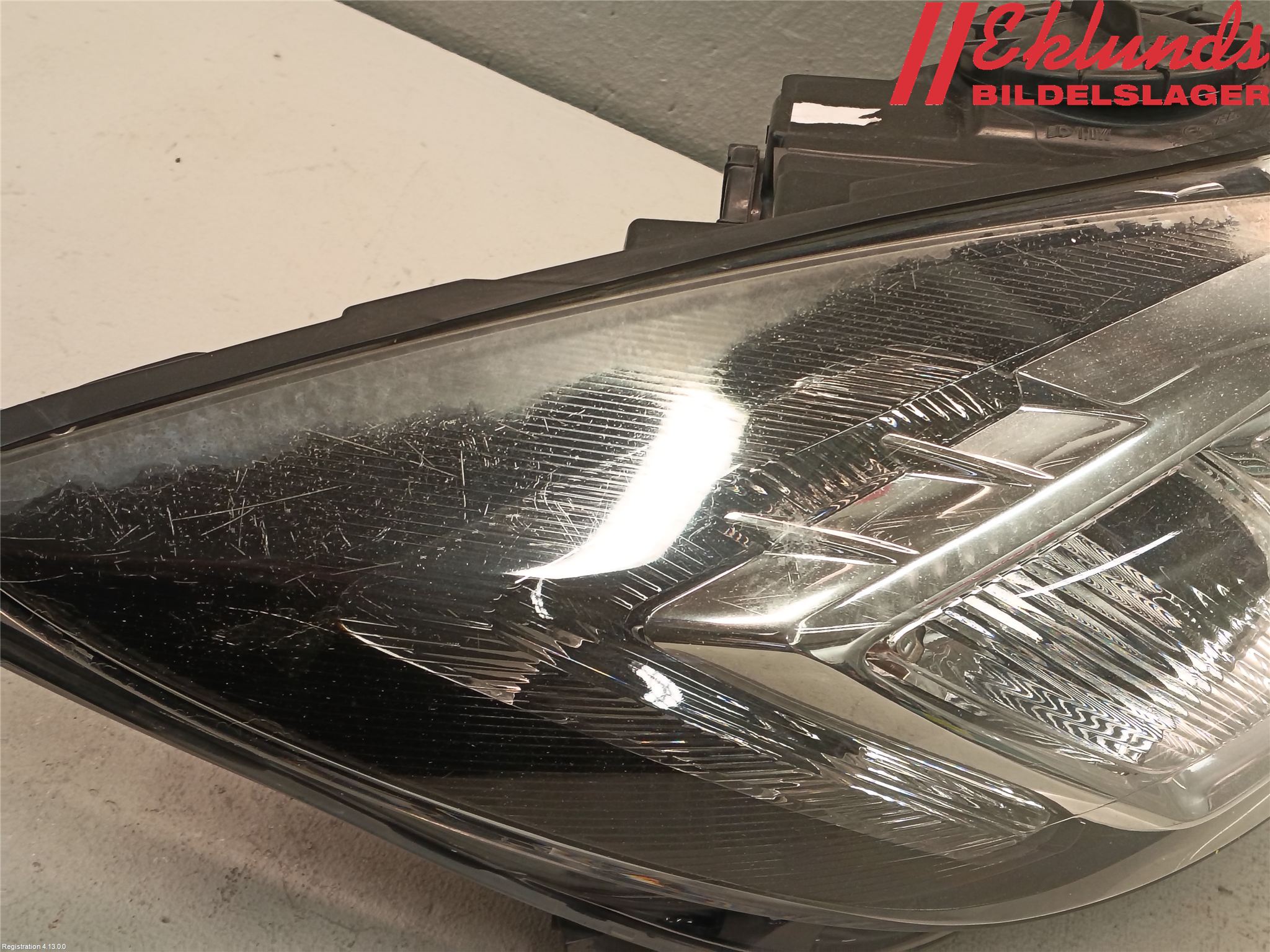 Opel INSIGNIA 09-16 Strålkastare Höger