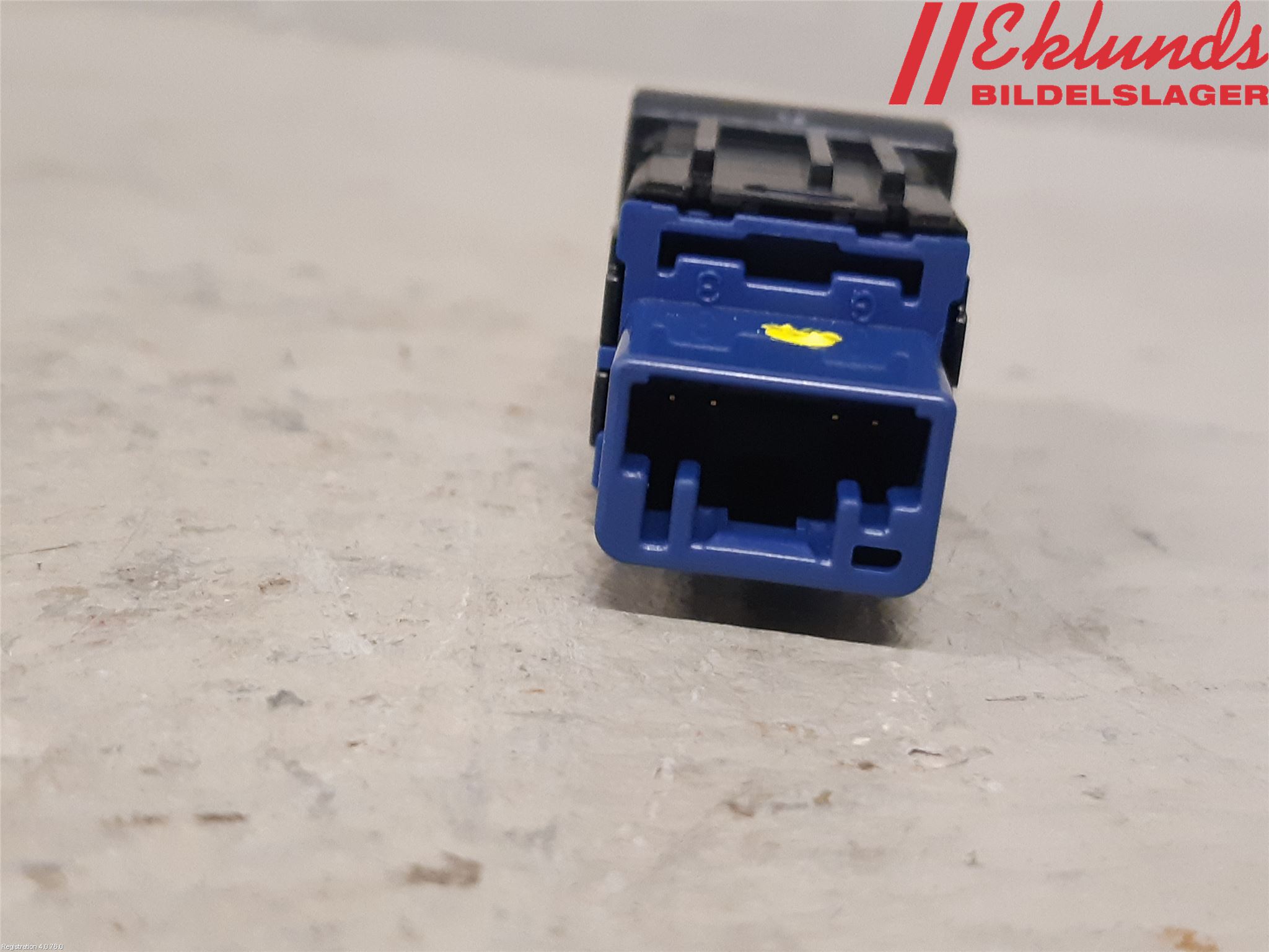 Toyota COROLLA 19- Strömställare Baklucka