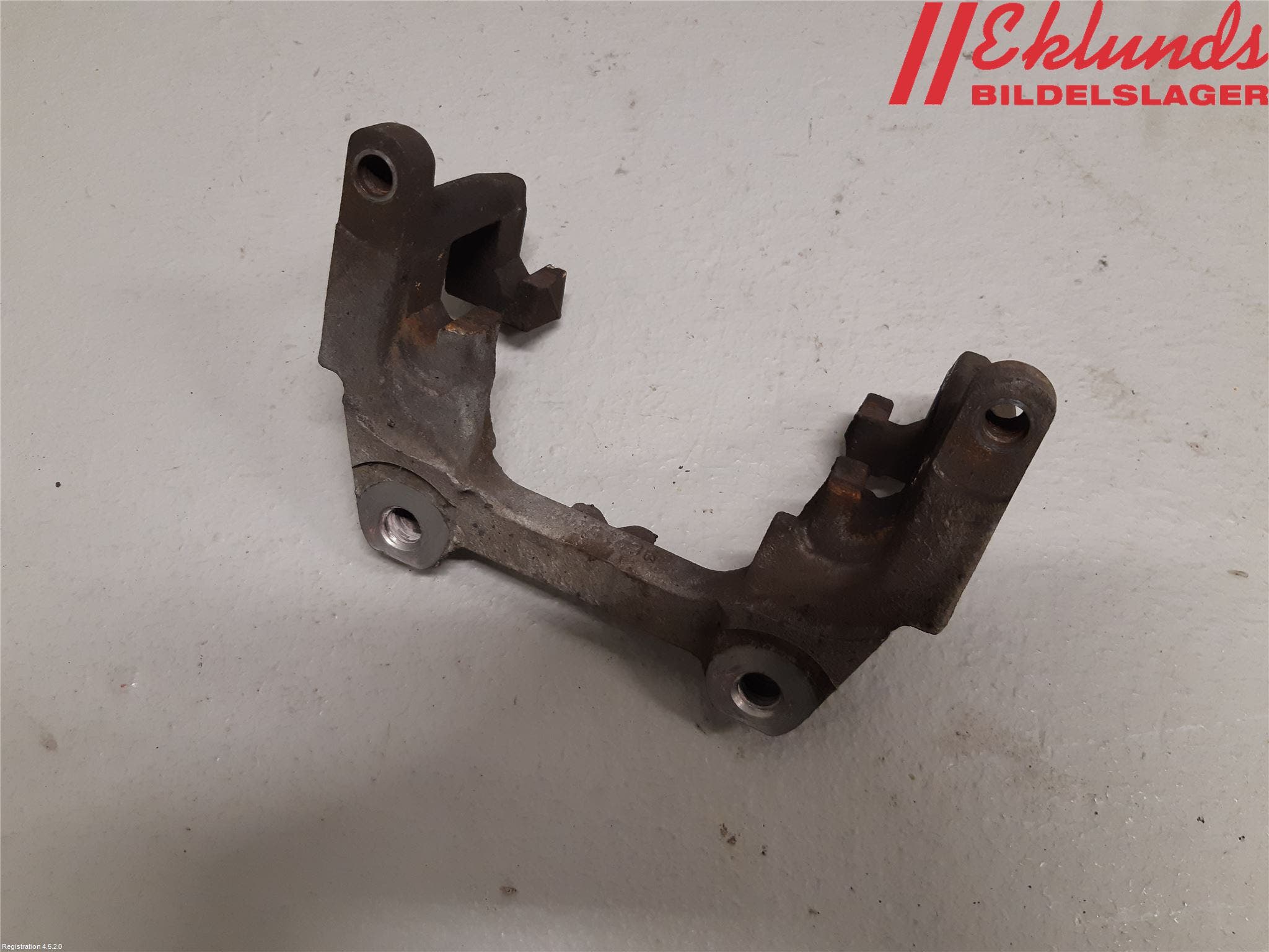 Volvo V90 CROSS COUNTRY 17->> Bromsokshållare