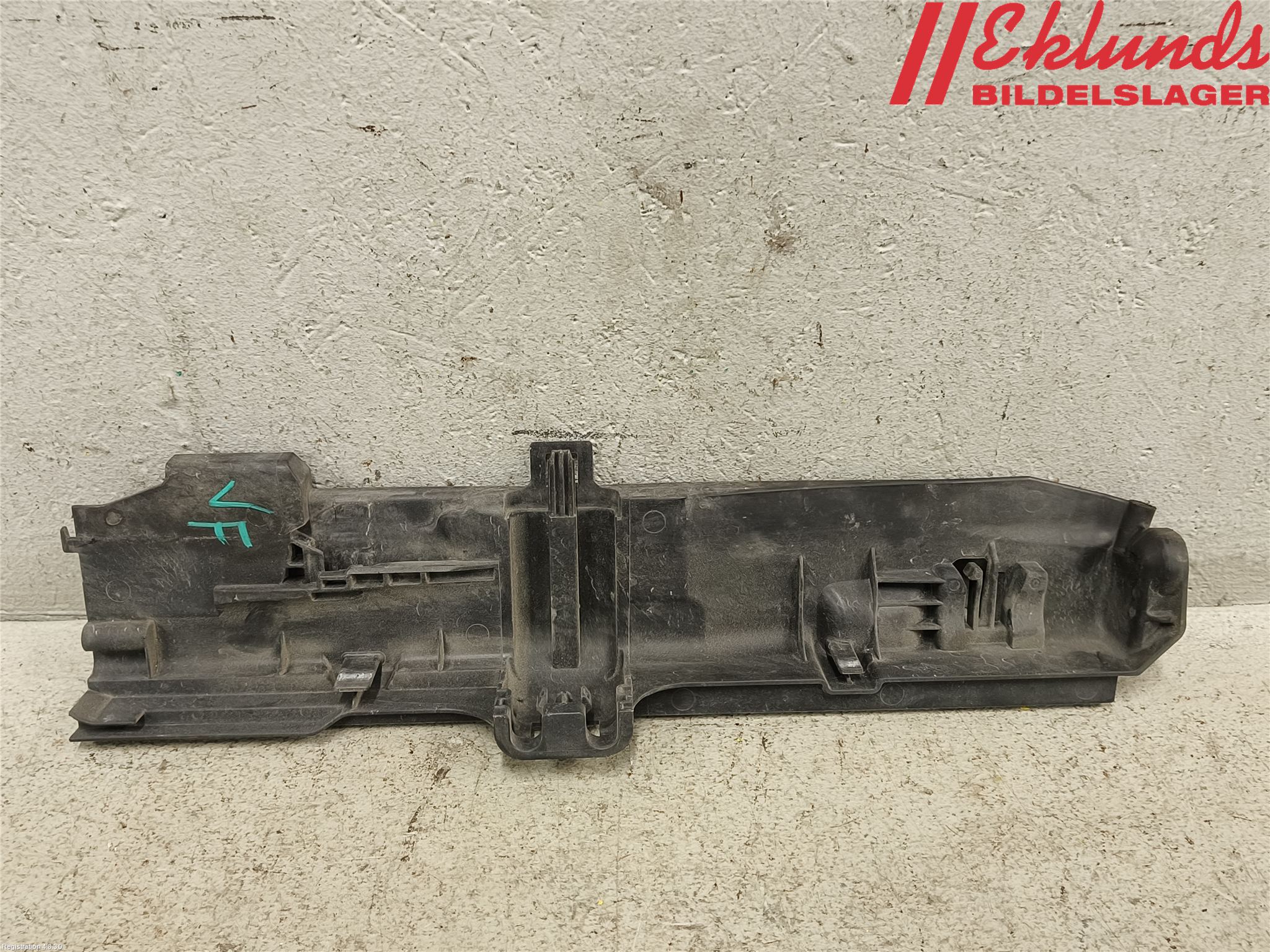 BMW 3 E90/91 SED/TOU 05-12 Deflektor Plåt-Plast Kylning