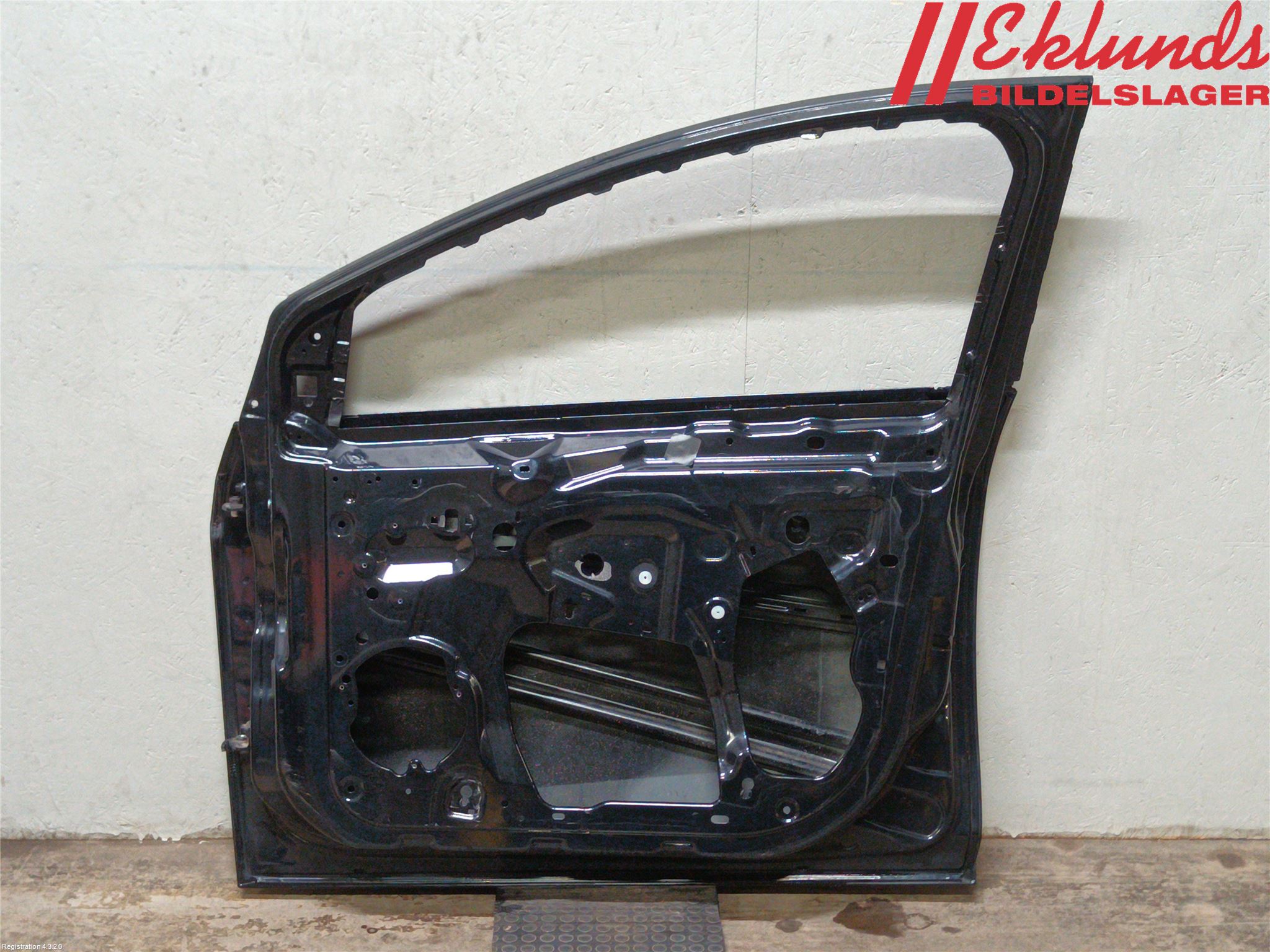 Ford FOCUS 11-14 Dörr Fram Höger