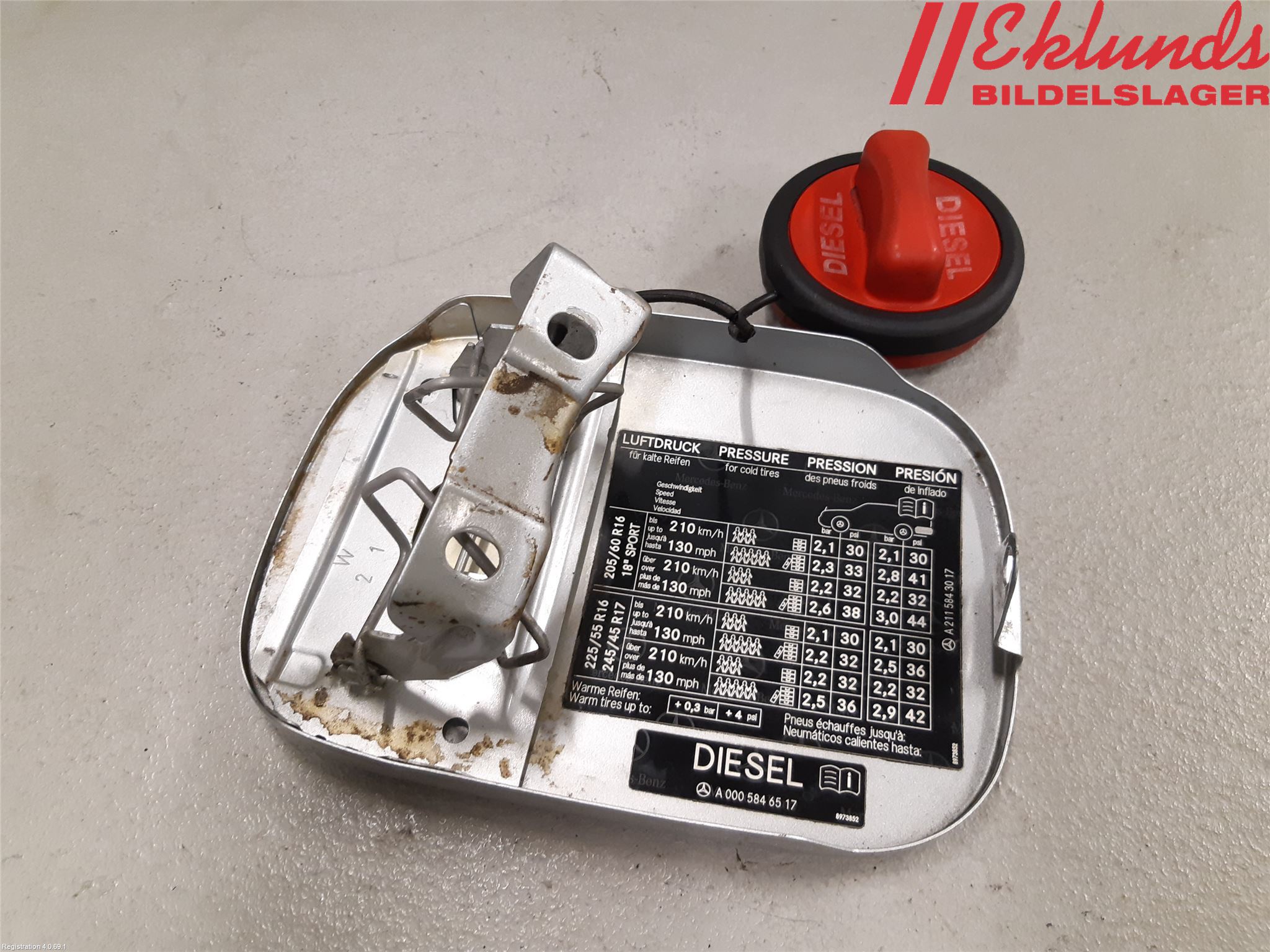 Mercedes-Benz MB E-KLASS (W211) 02-09 Tanklucka