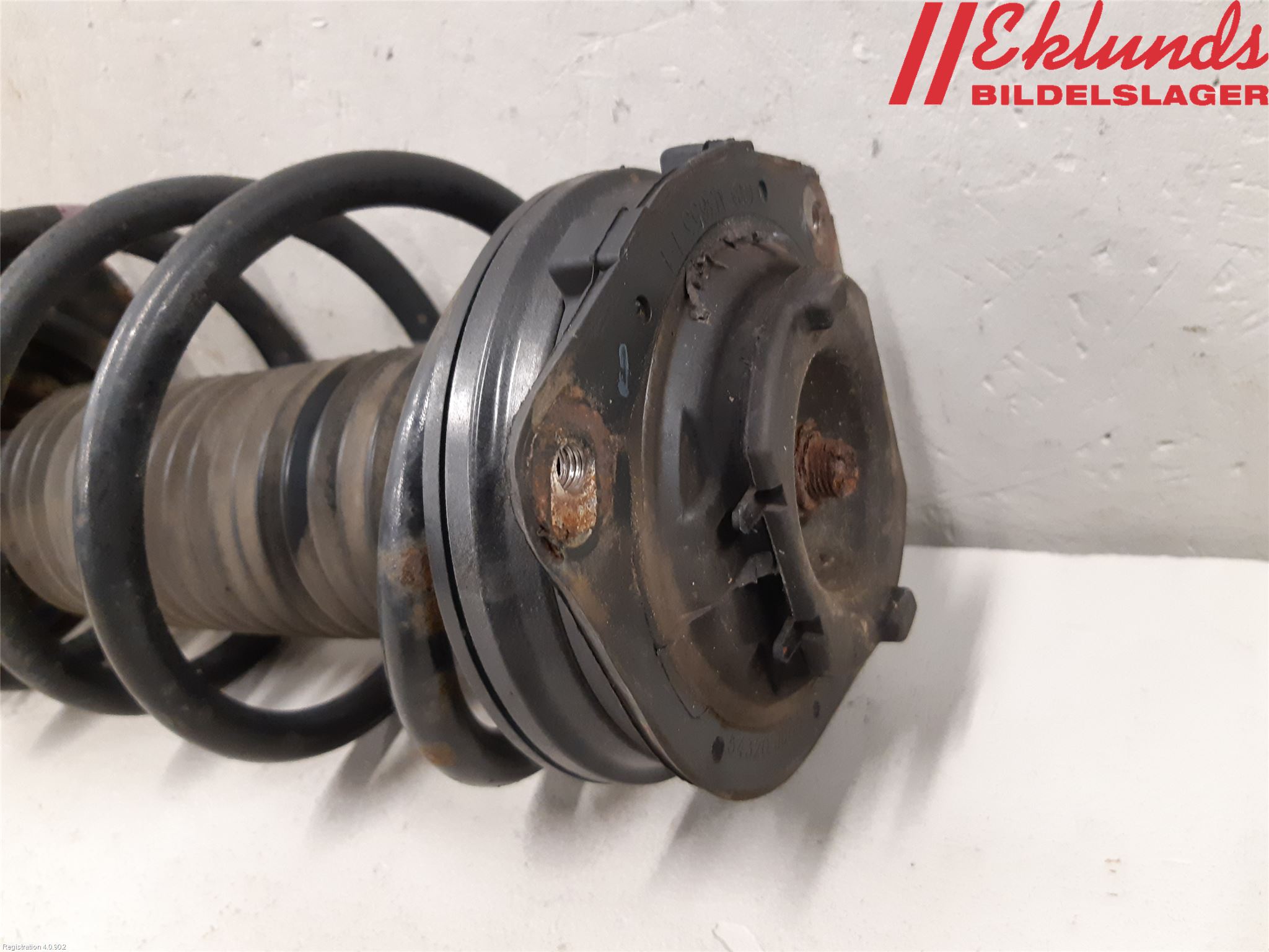 Nissan QASHQAI   07-10 Fjäderben Fram Höger