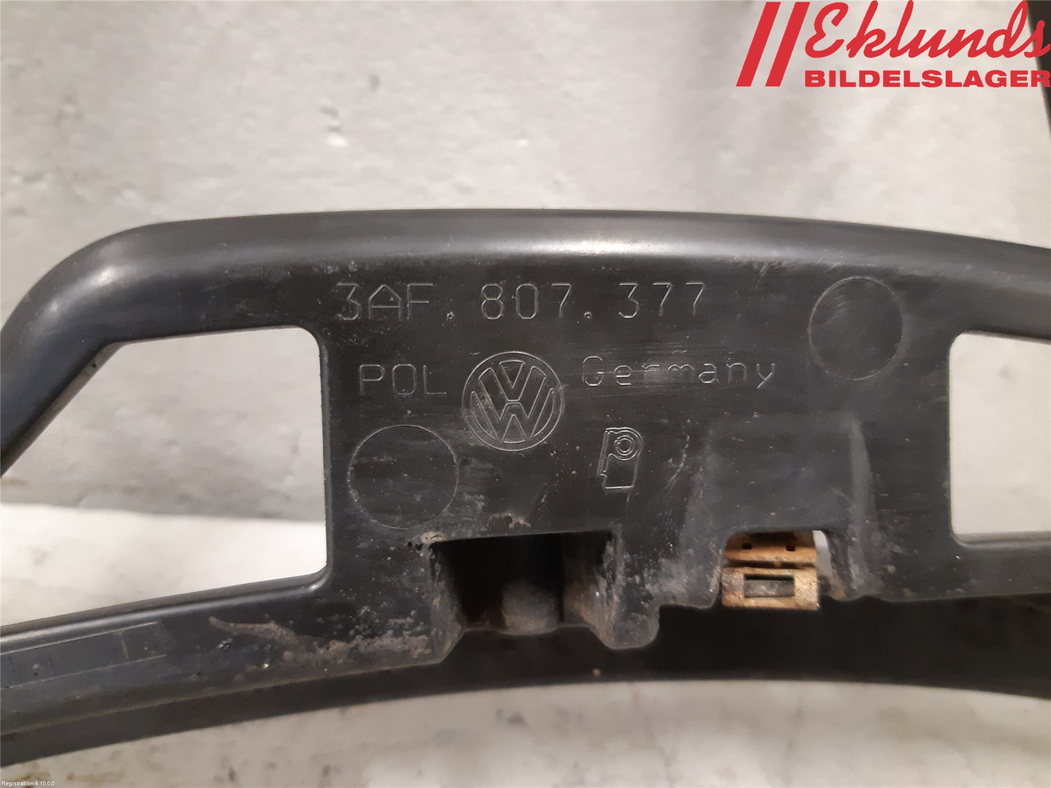 Volkswagen VW PASSAT 11-14 Stötfångarfäste Bak Vä