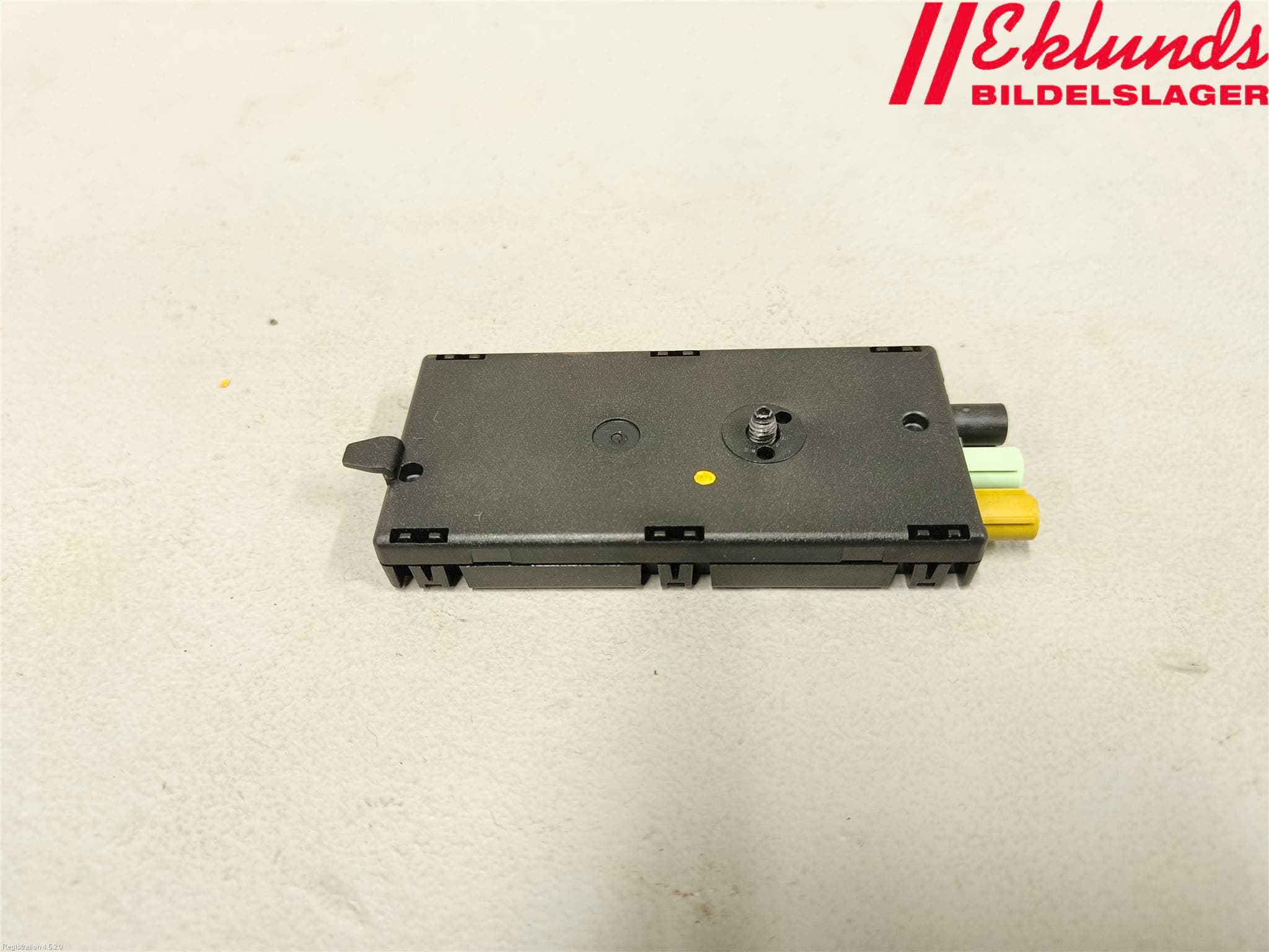 BMW X1 F48 15-22 Antennförstärkare