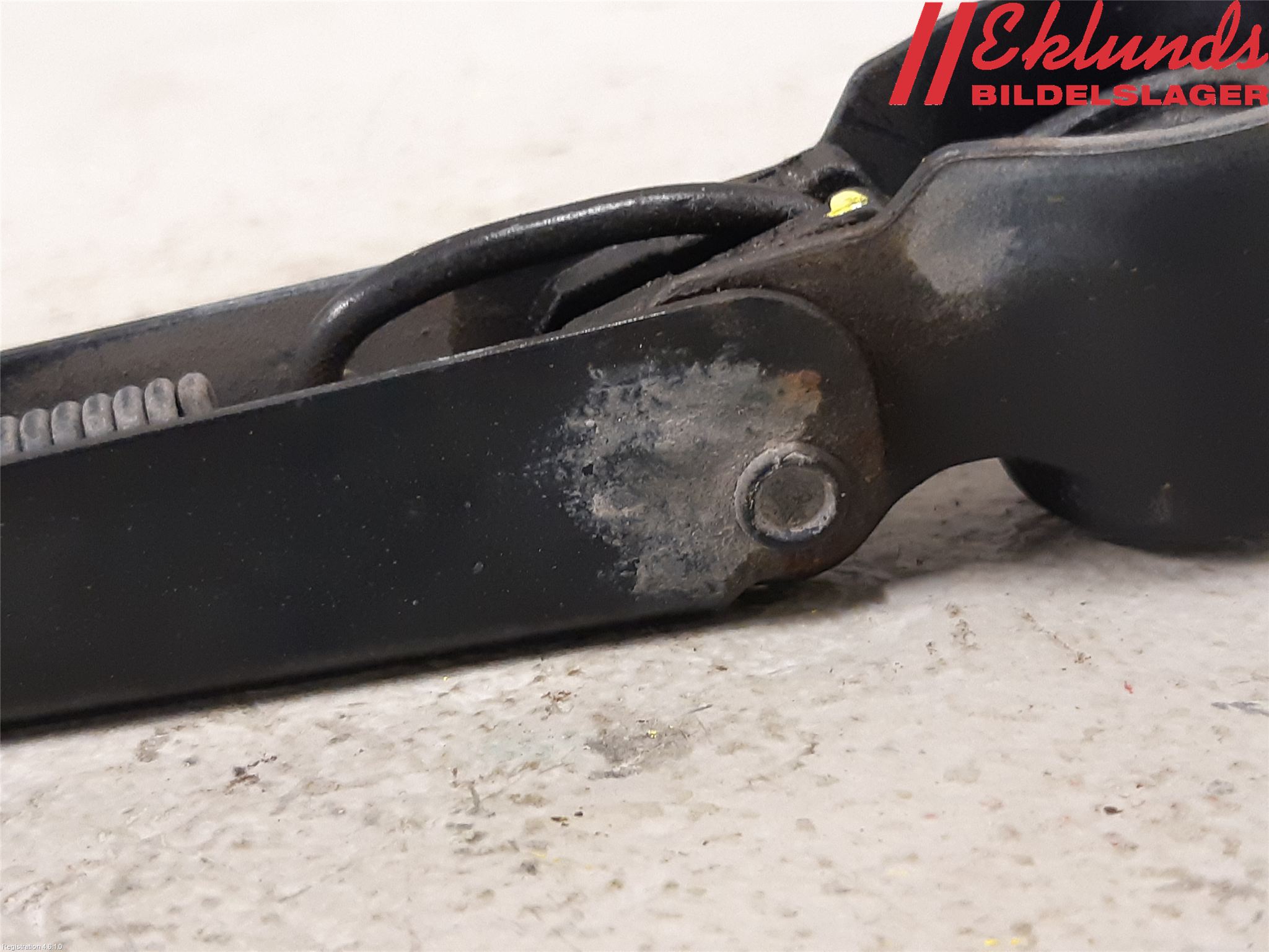 BMW X1 E84 10-15 Torkararm-Bakruta