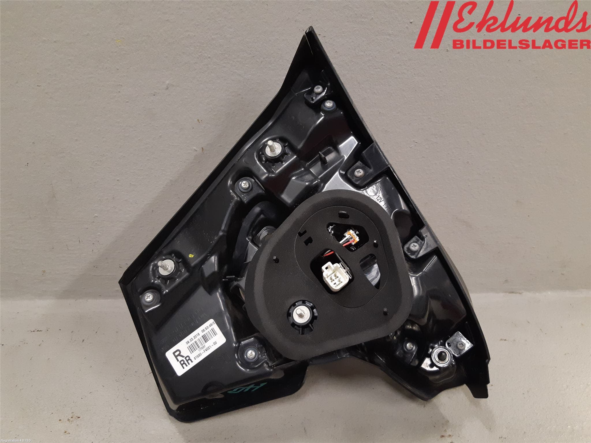 Toyota C-HR 16-23 Bakljus Lucka Hö