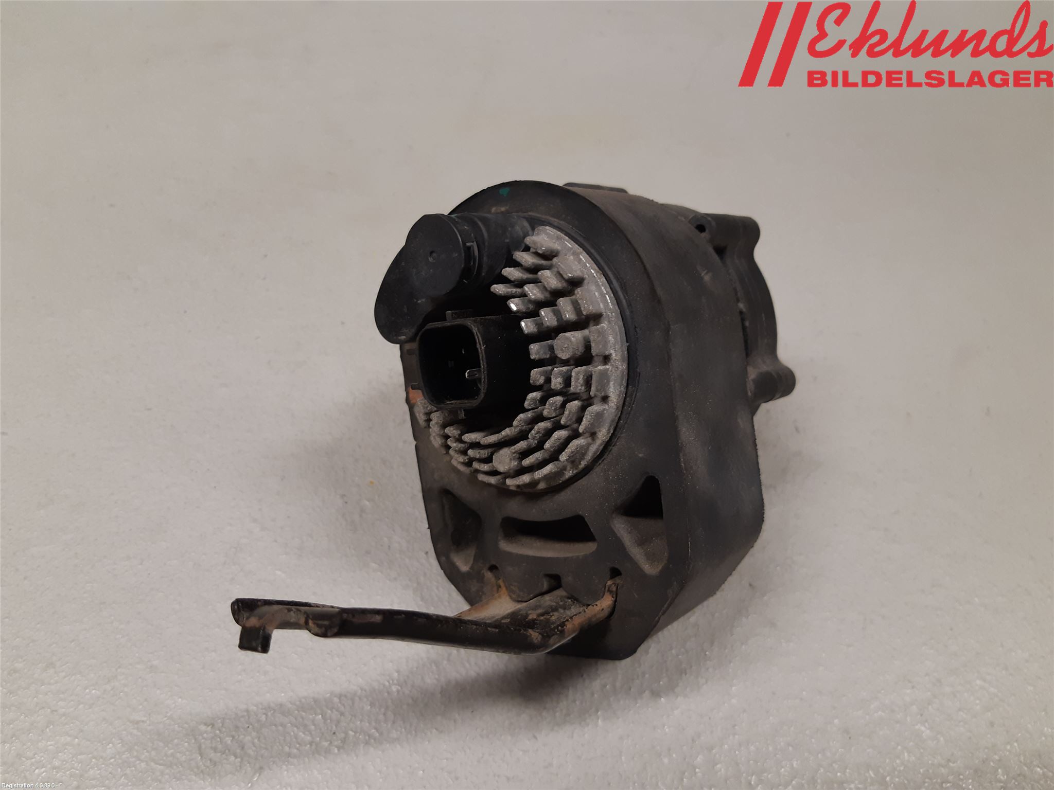 Tesla MODEL S 13- Vattenpump