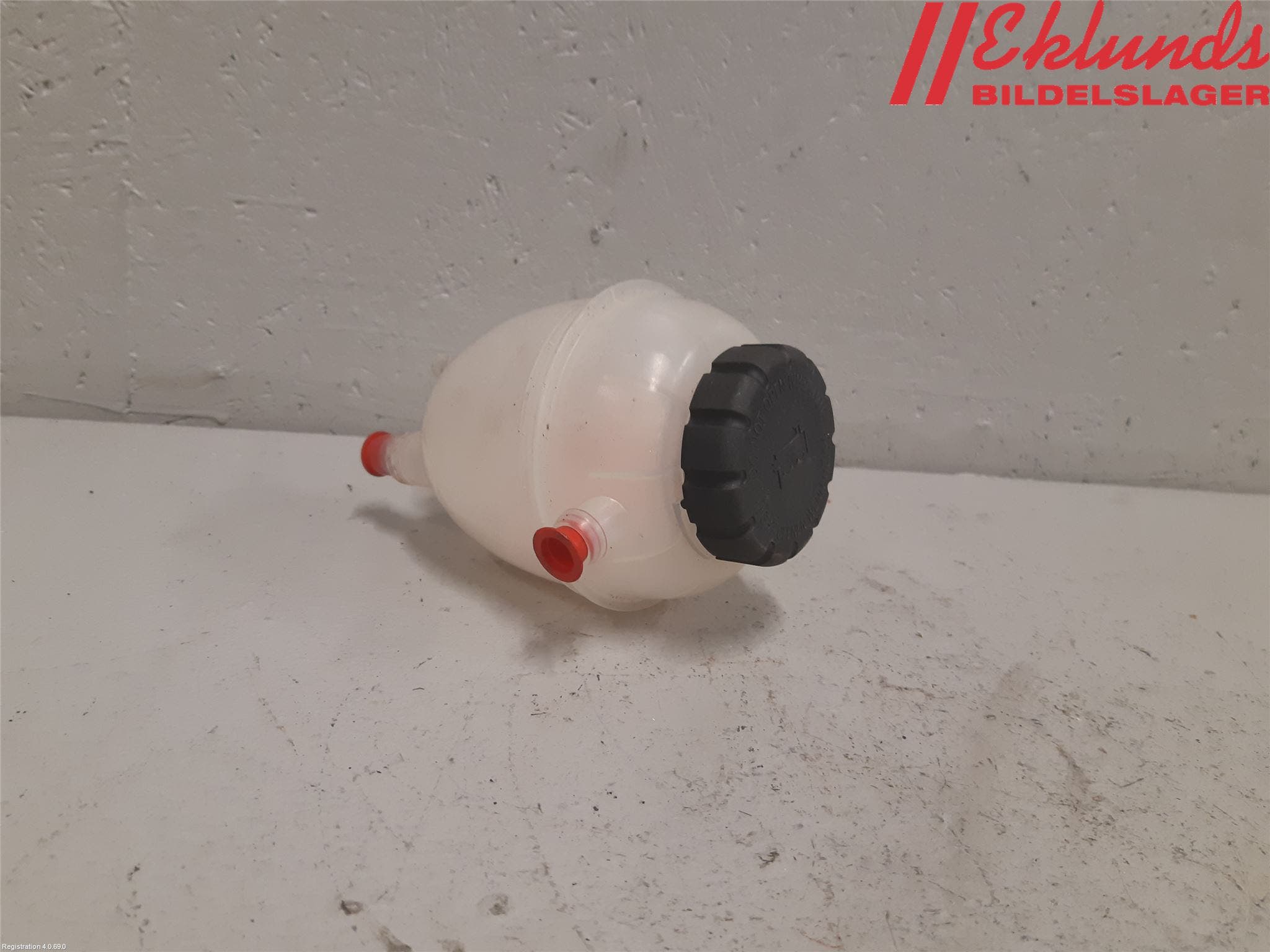 Mercedes-Benz MB C-KLASS (W205) 14-21 Expansionstank