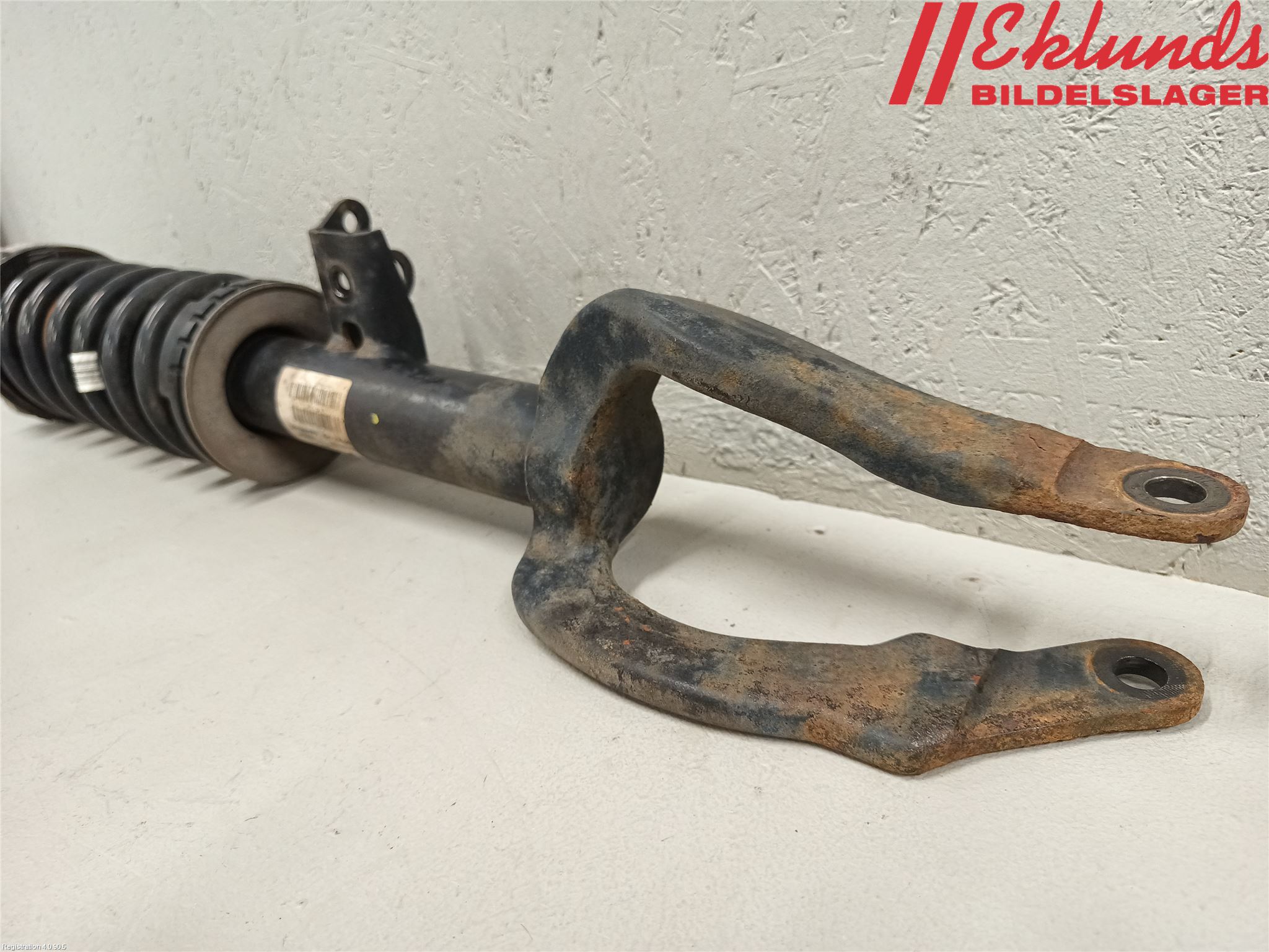 BMW 5 F10/F11/F18 09-17 Fjäderben Fram Vänster