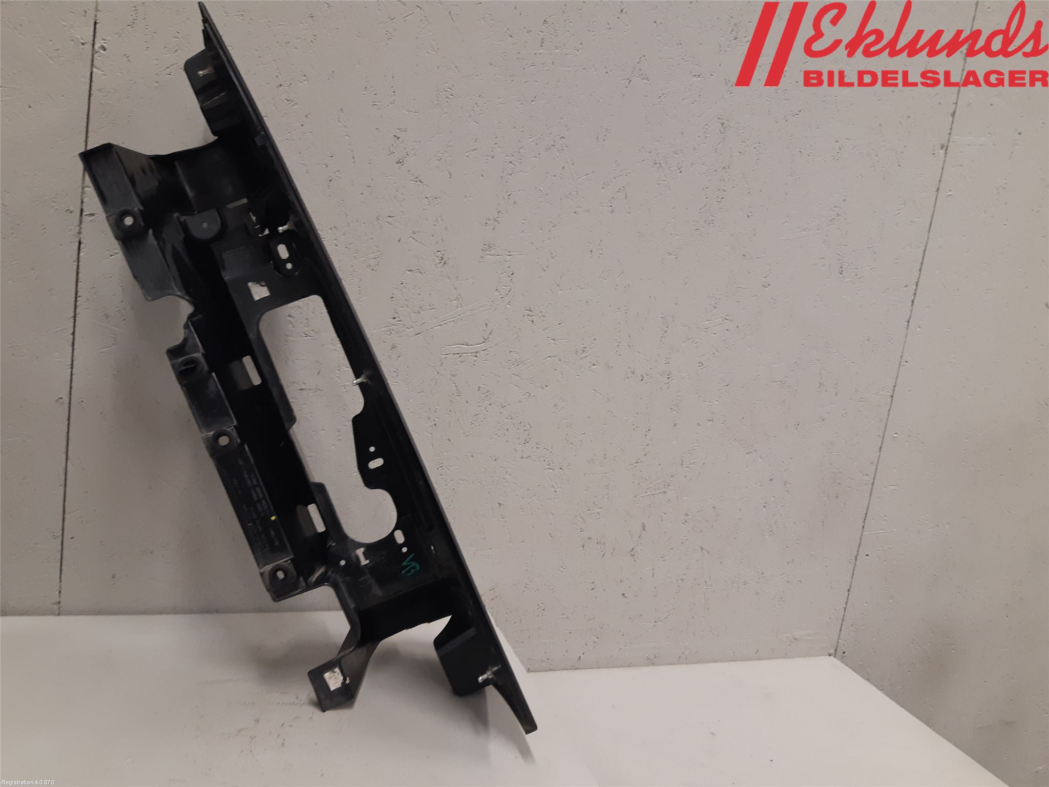 Opel VIVARO 15-19 Bakljussarg