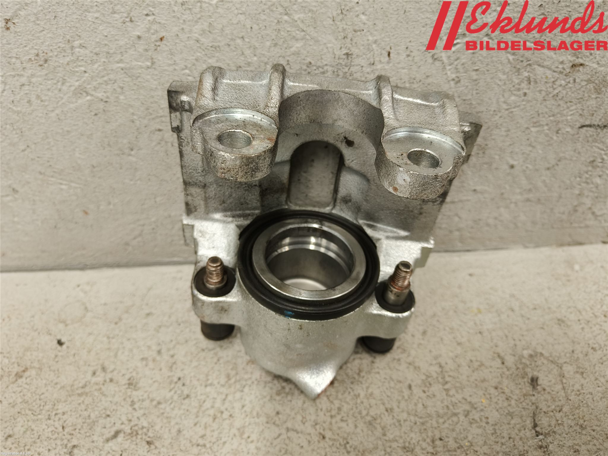 BMW 5 E34      88-96 Bromsok Fram Vänster