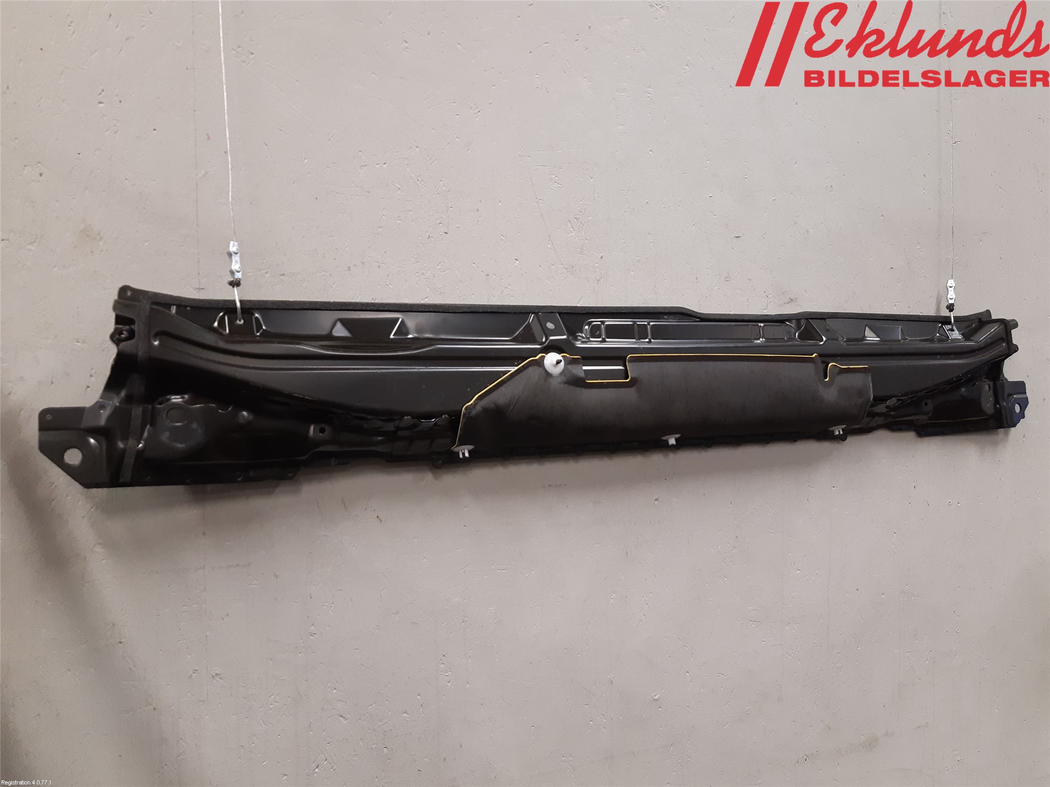 Toyota RAV4 19- Torpedplåt-Torpedplast