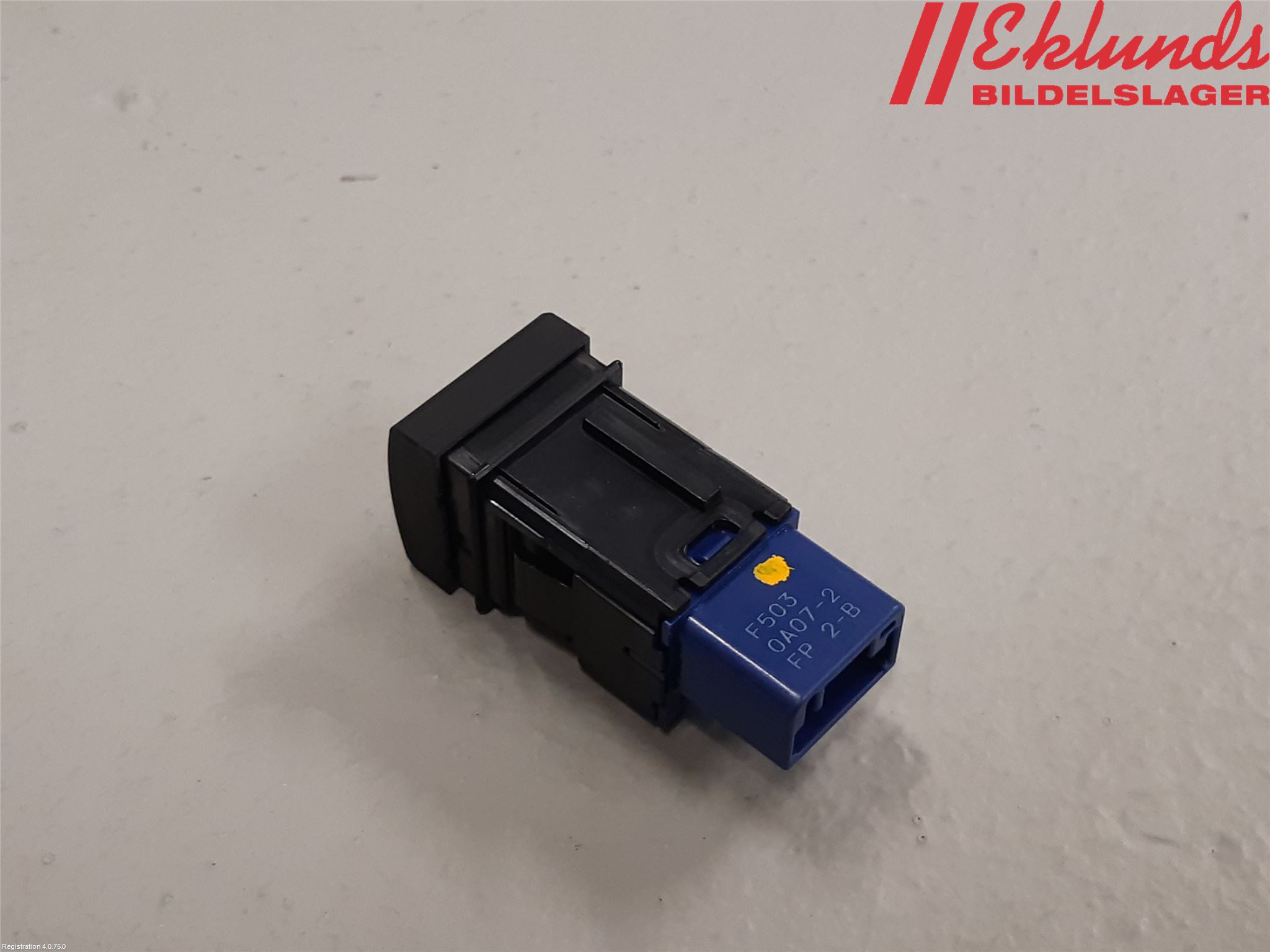 Toyota COROLLA 19- Strömställare Övrigt