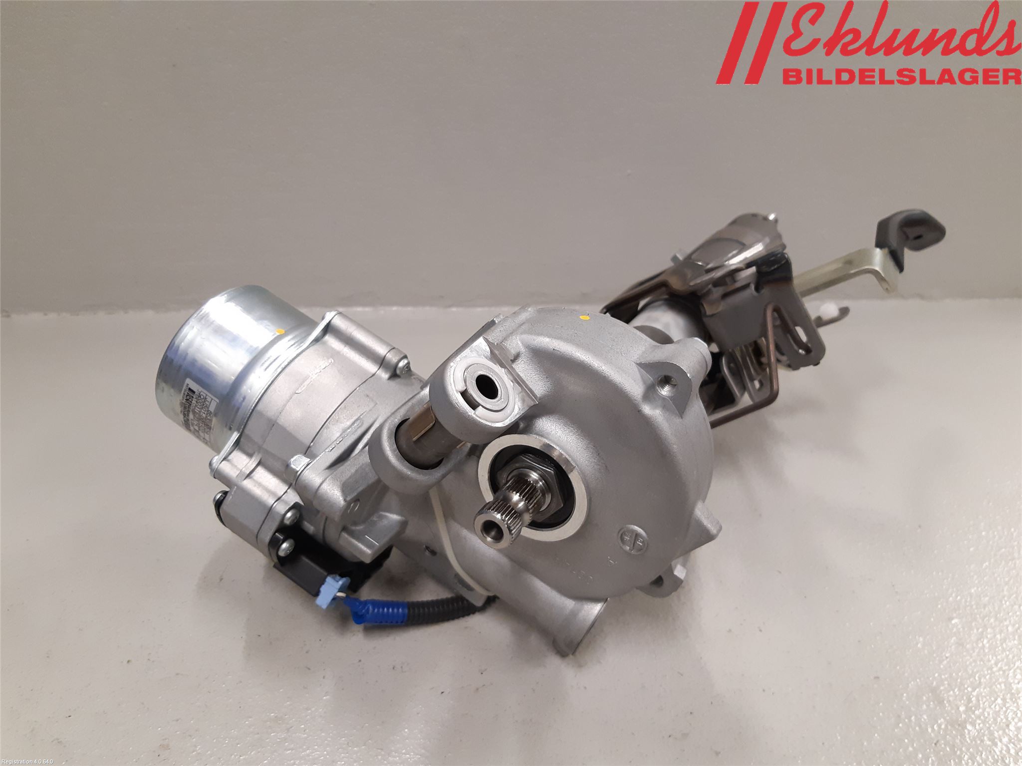 Mitsubishi OUTLANDER 13-21 Rattaxelagg Med Inb Servo