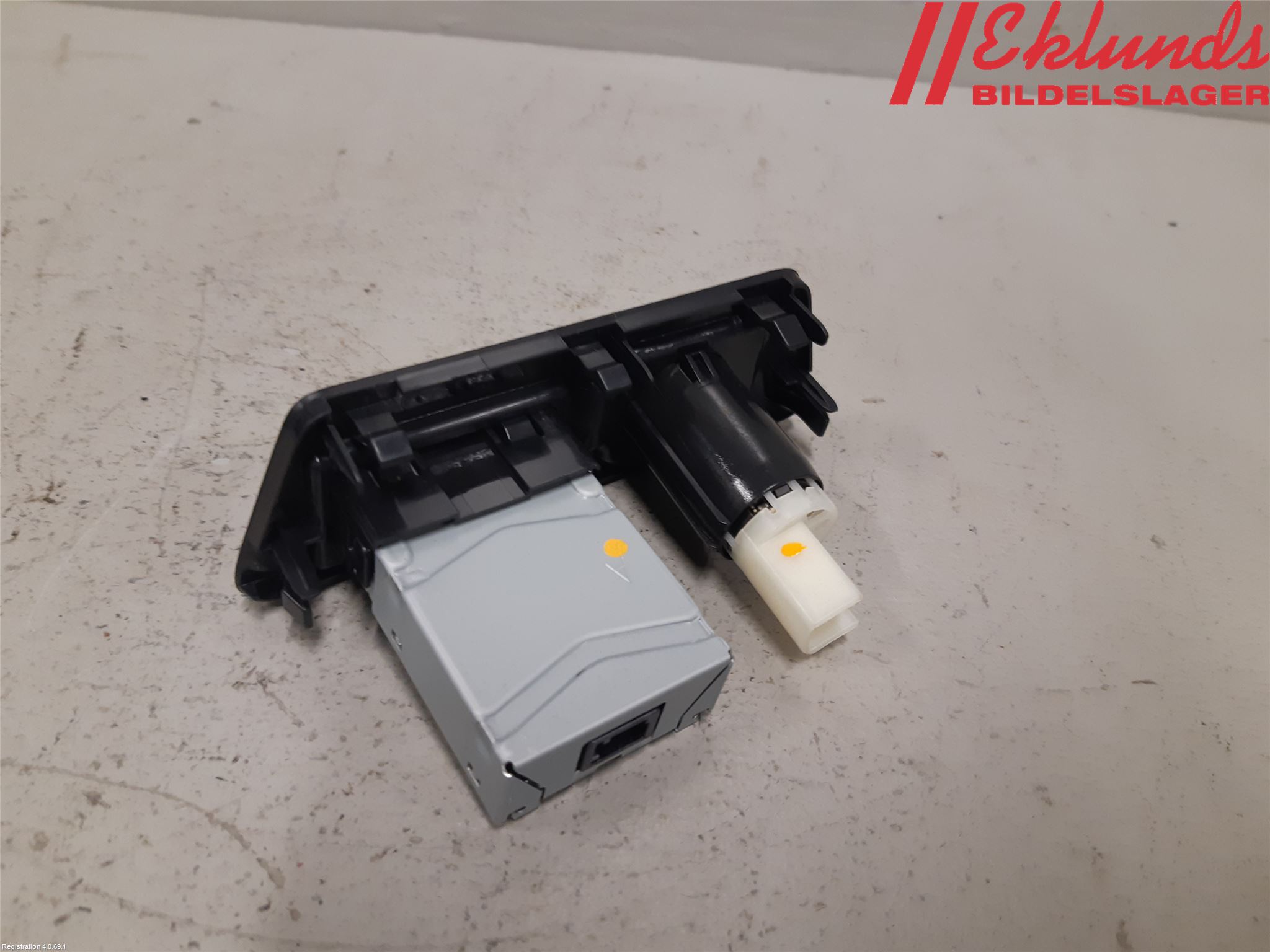 Lexus ES 250/300/330 Usb Connection