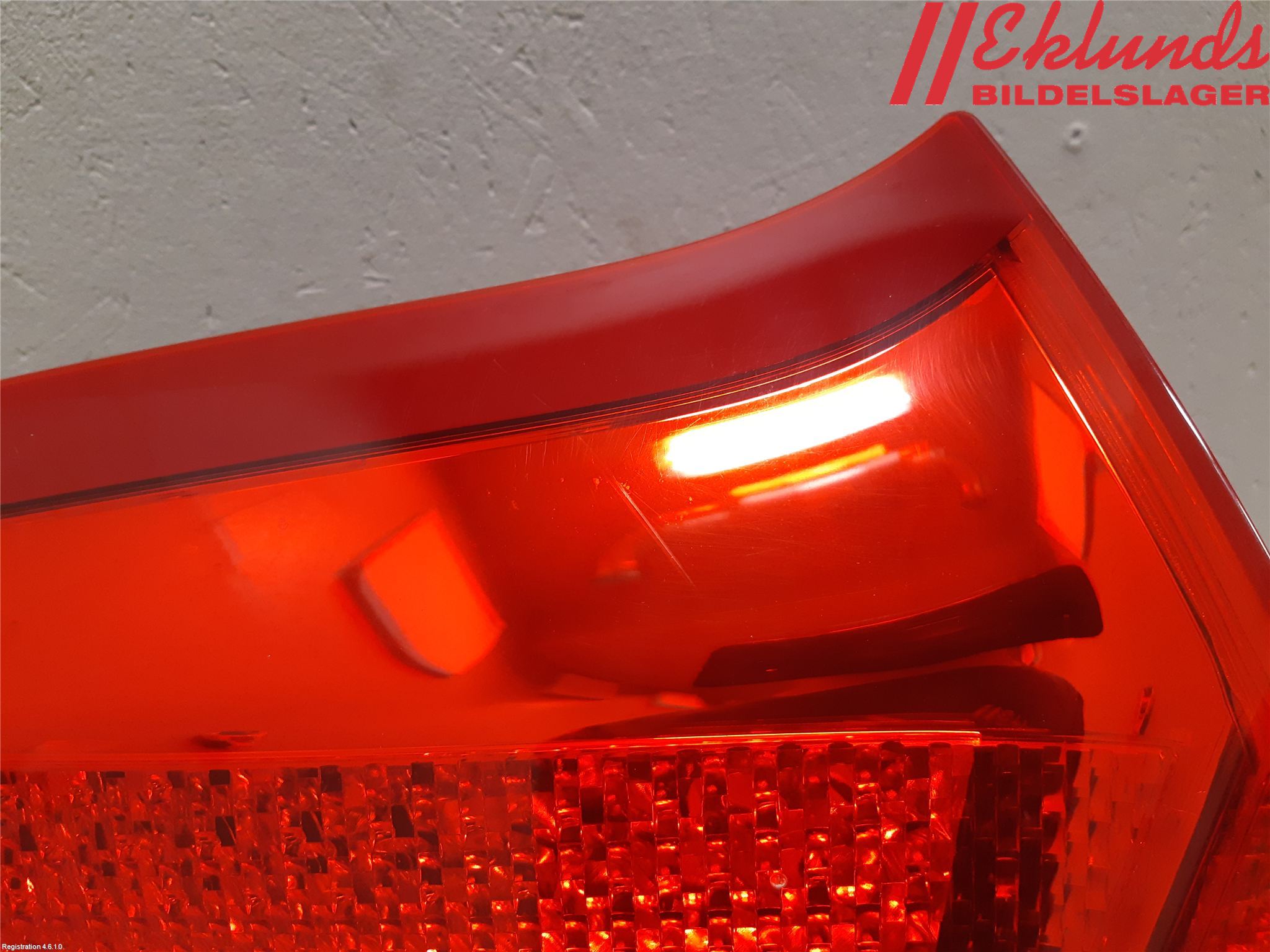 Volvo V70 08-13 Bakljus Lucka Hö