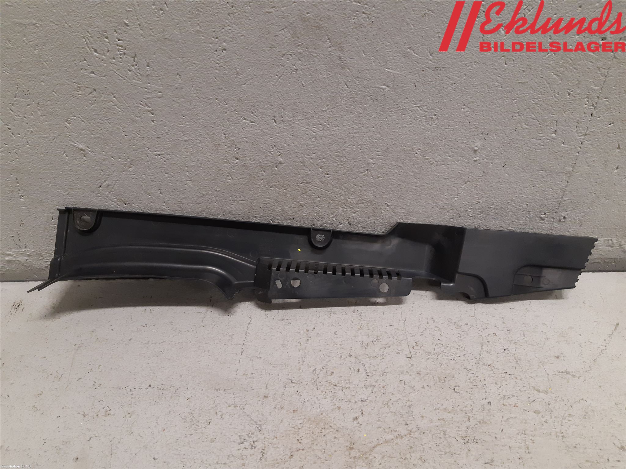 Volvo XC90/RECHARGE 16- Täckplast Front