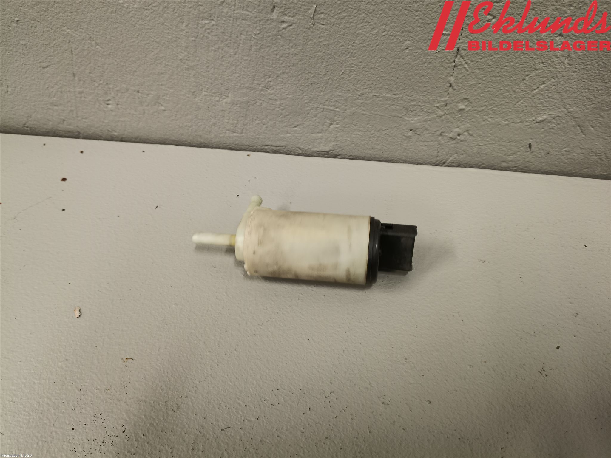 Volvo 740 88-92 Spolarpump Vindruta