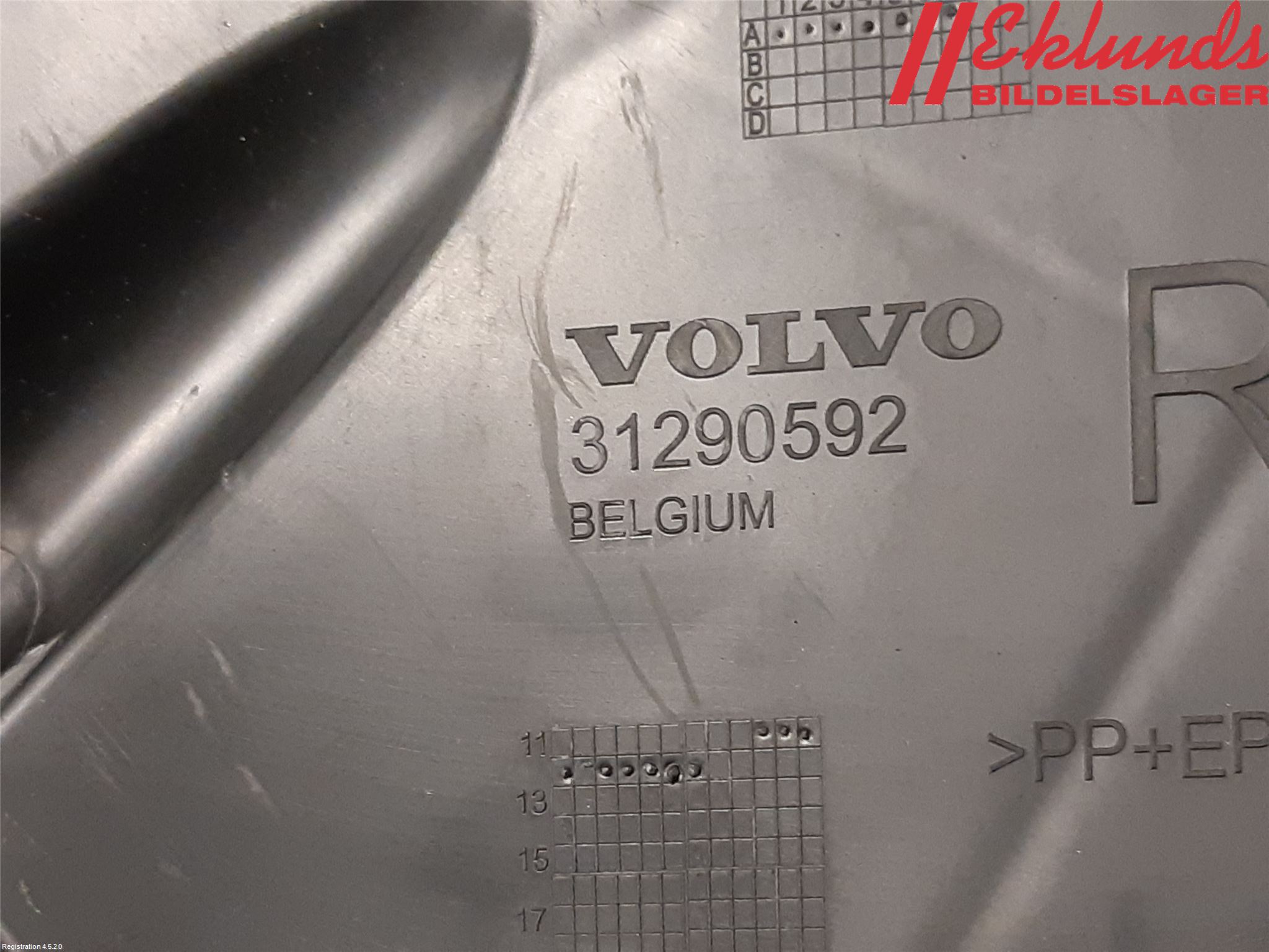 Volvo V40 12-19 Stötfångarfäste Bak Hö