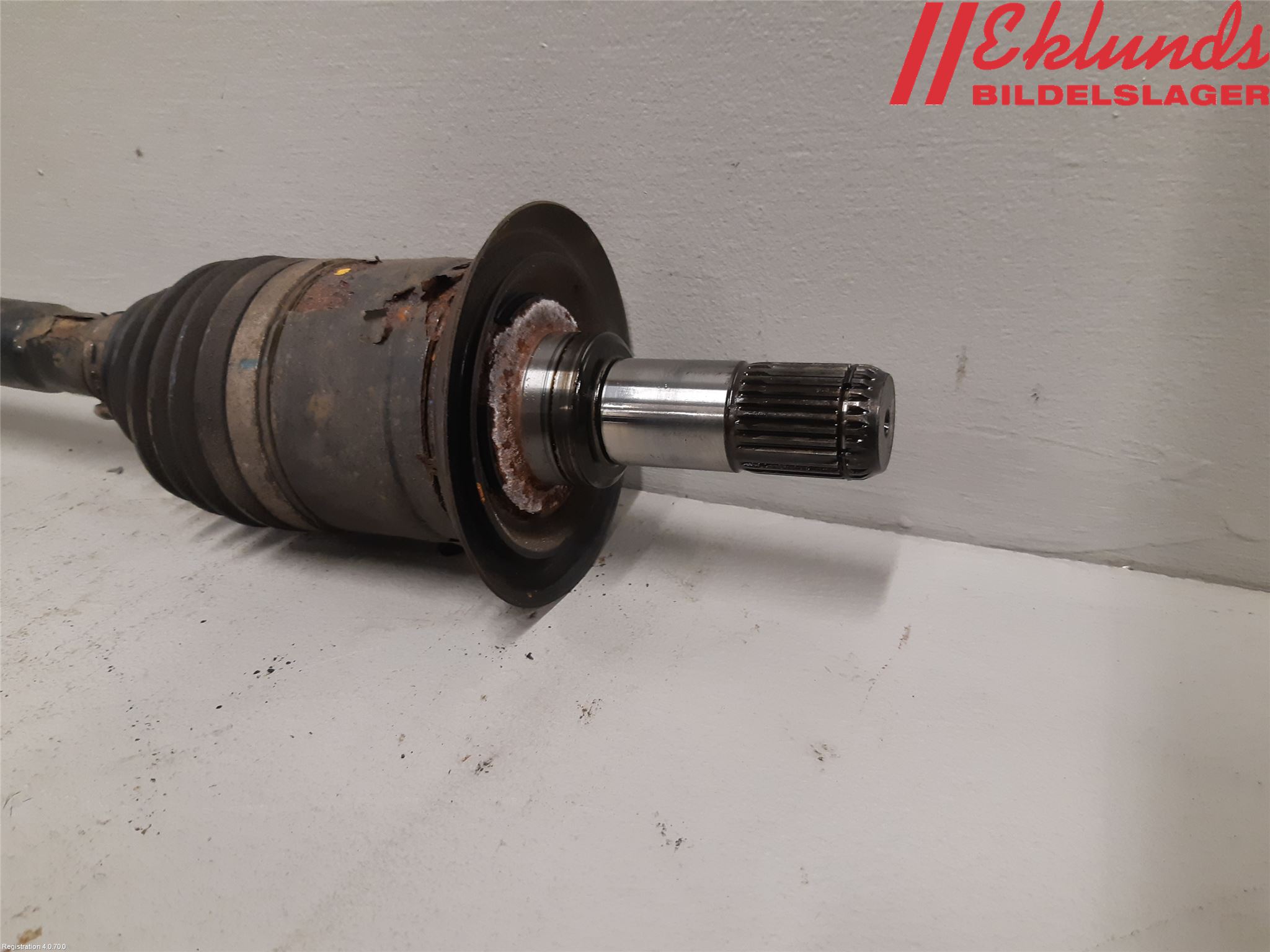 BMW 3 F30/F31/F80 12-19 Drivaxel Bak Vänster