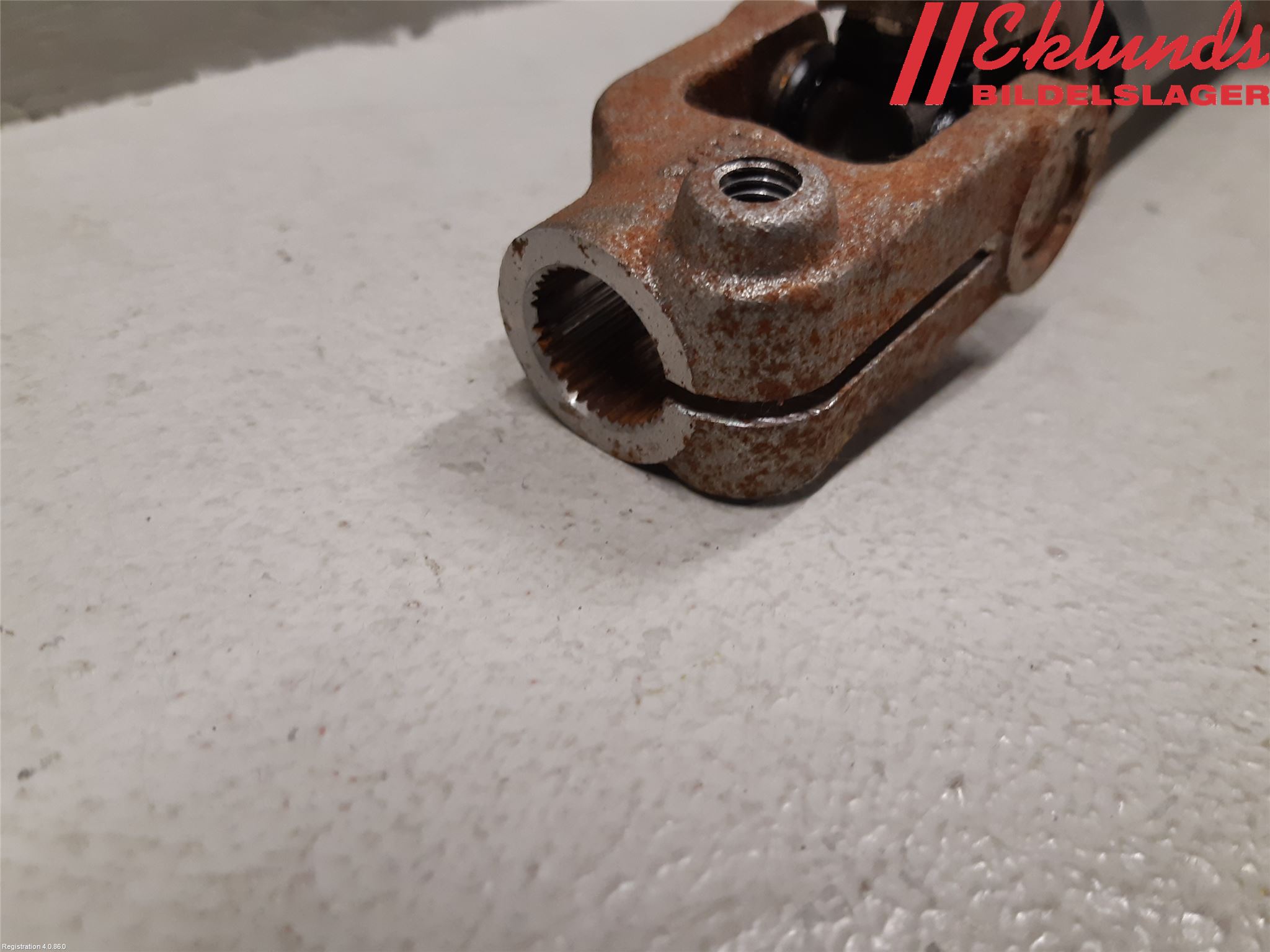 Kia STONIC 18->> Rattaxelknut