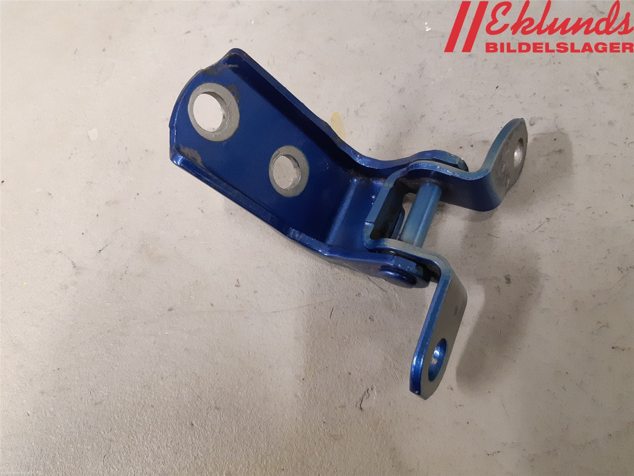 Toyota YARIS XP130 12-14 Dörrgångjärn