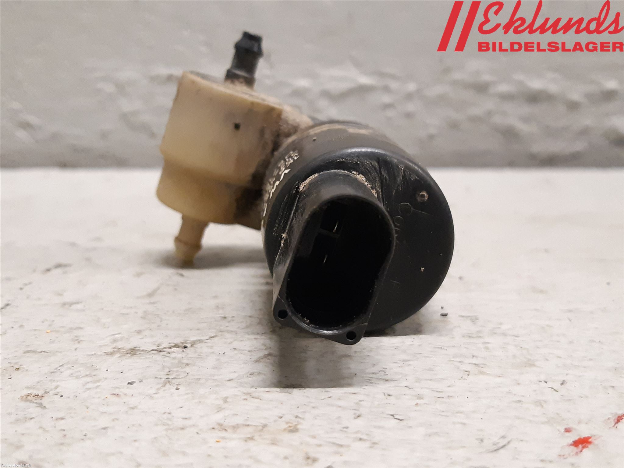 Volkswagen VW CADDY 11-15 Spolarpump Vindruta