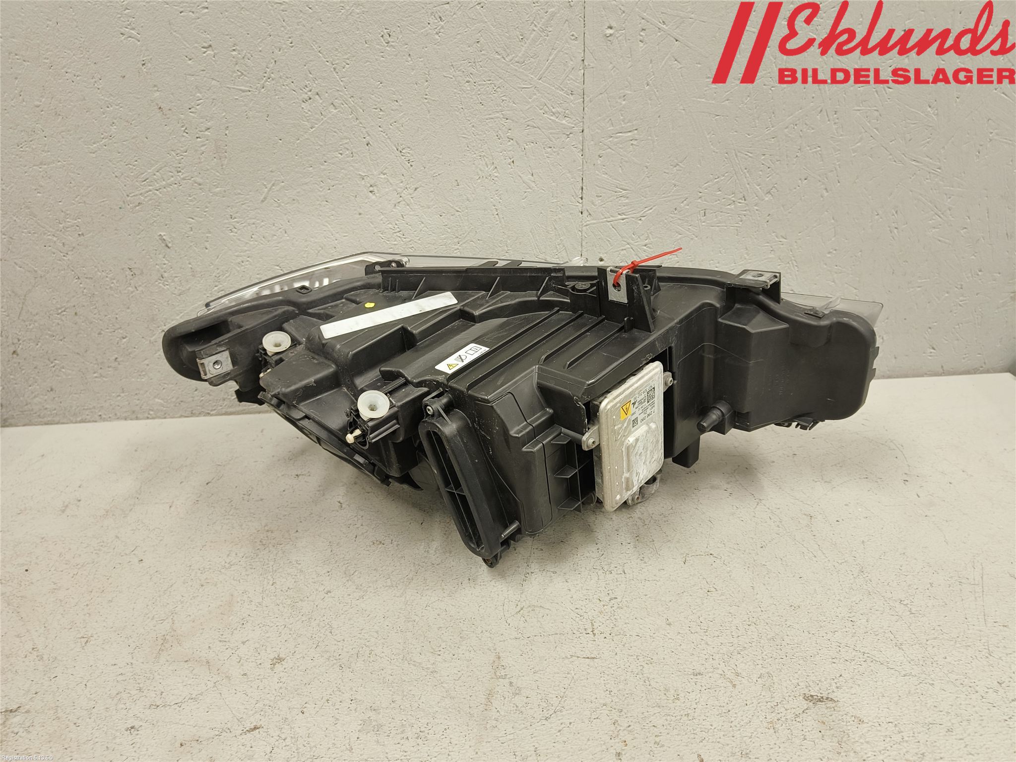 BMW 3 F30/F31/F80 12-19 Strålkastare Vänster