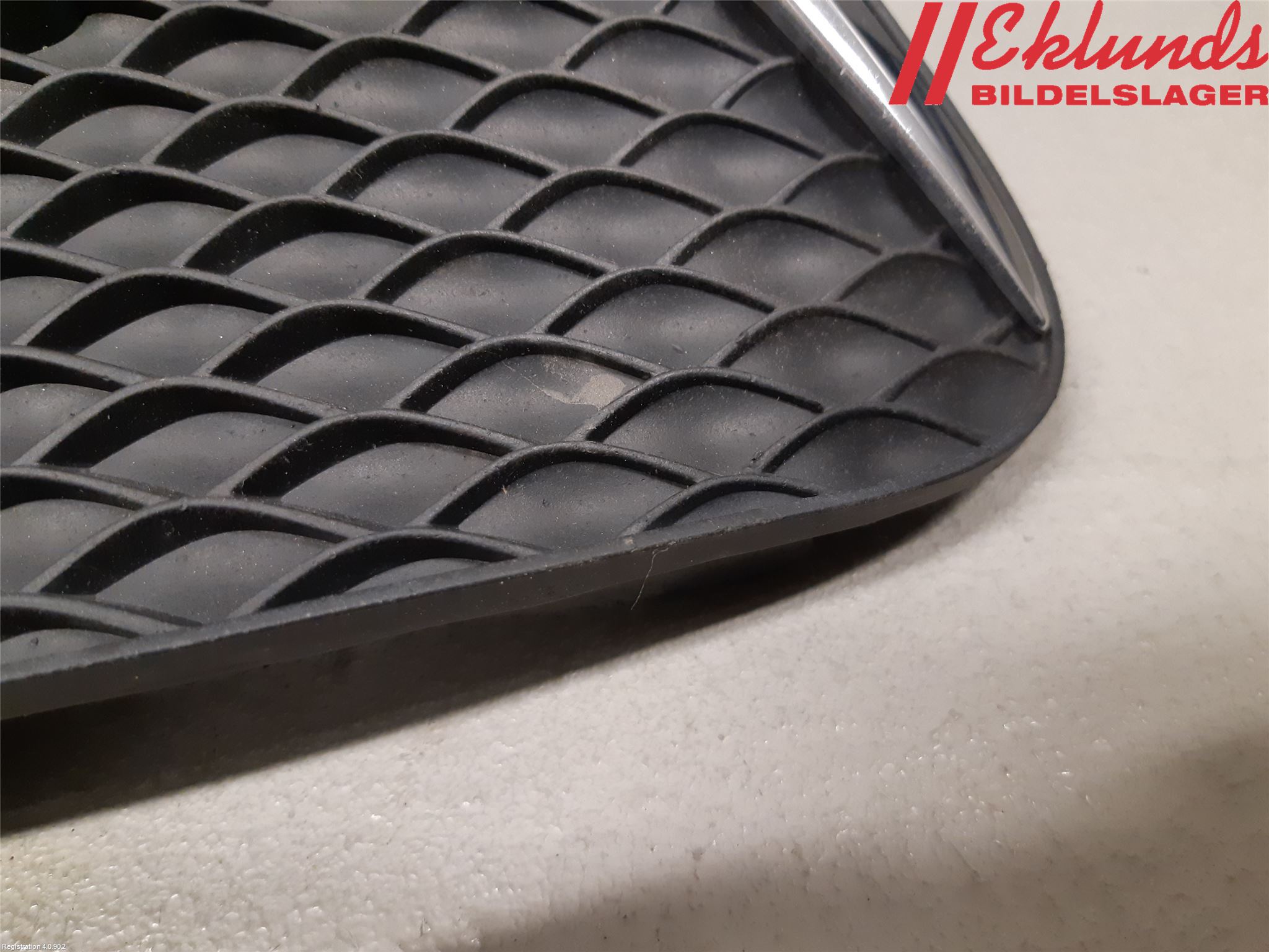 Mercedes-Benz MB E-KLASS (W213) 16-23 Stöt Utfyllnad-List-Grill
