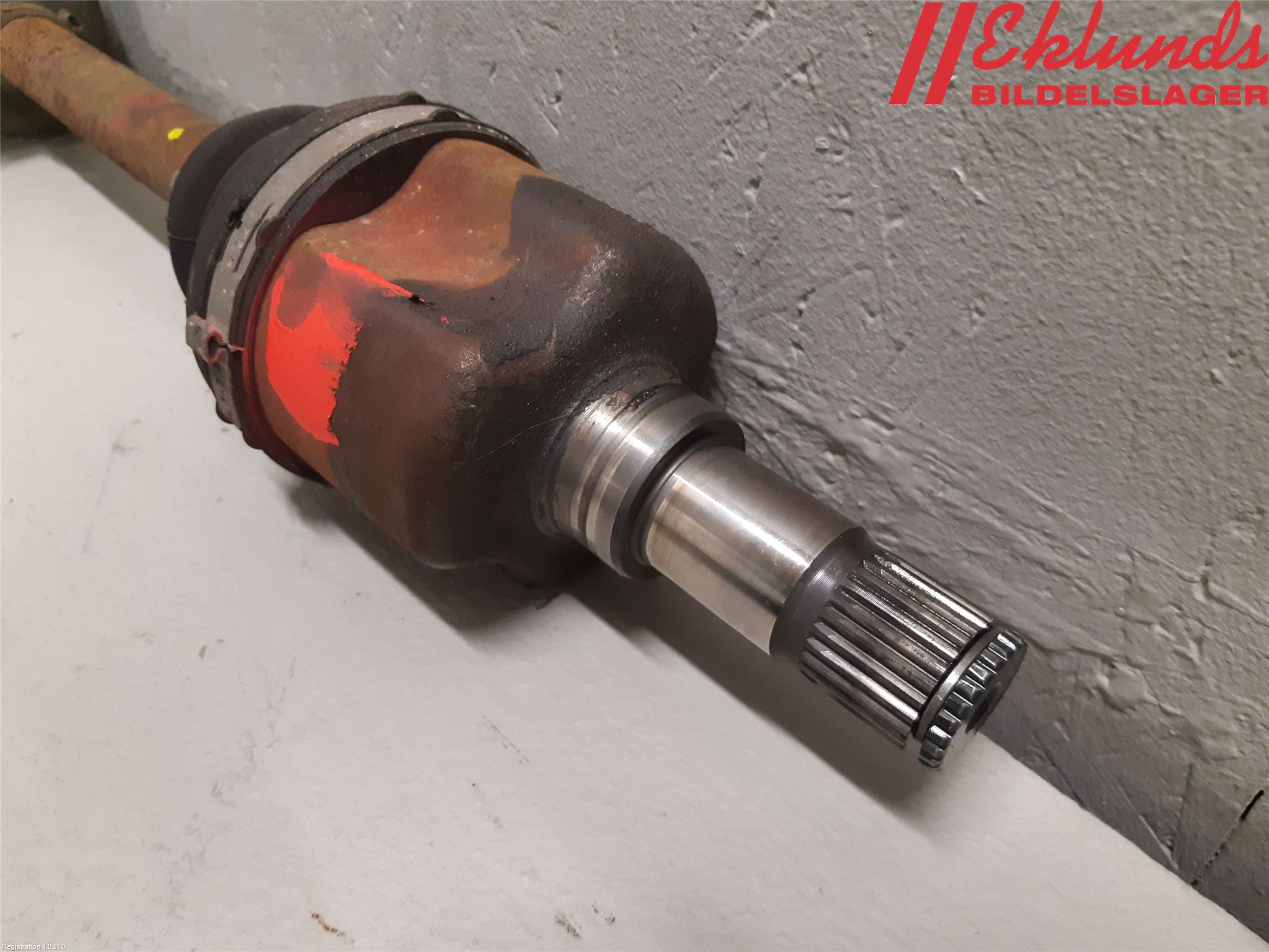 Volvo V70 08-13 Drivaxel Fram Vänster