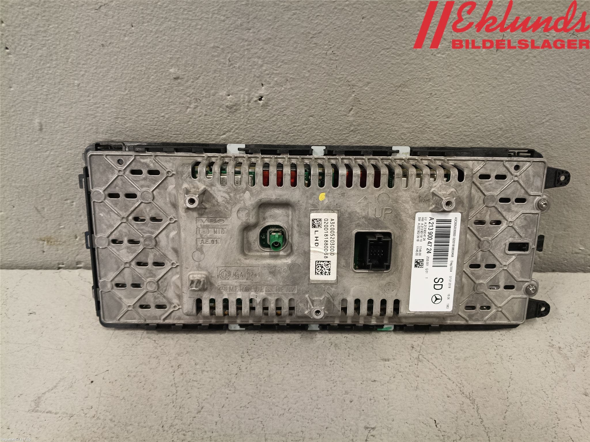 Mercedes-Benz MB E-KLASS (W213) 16-23 Multifunktionsdisplay