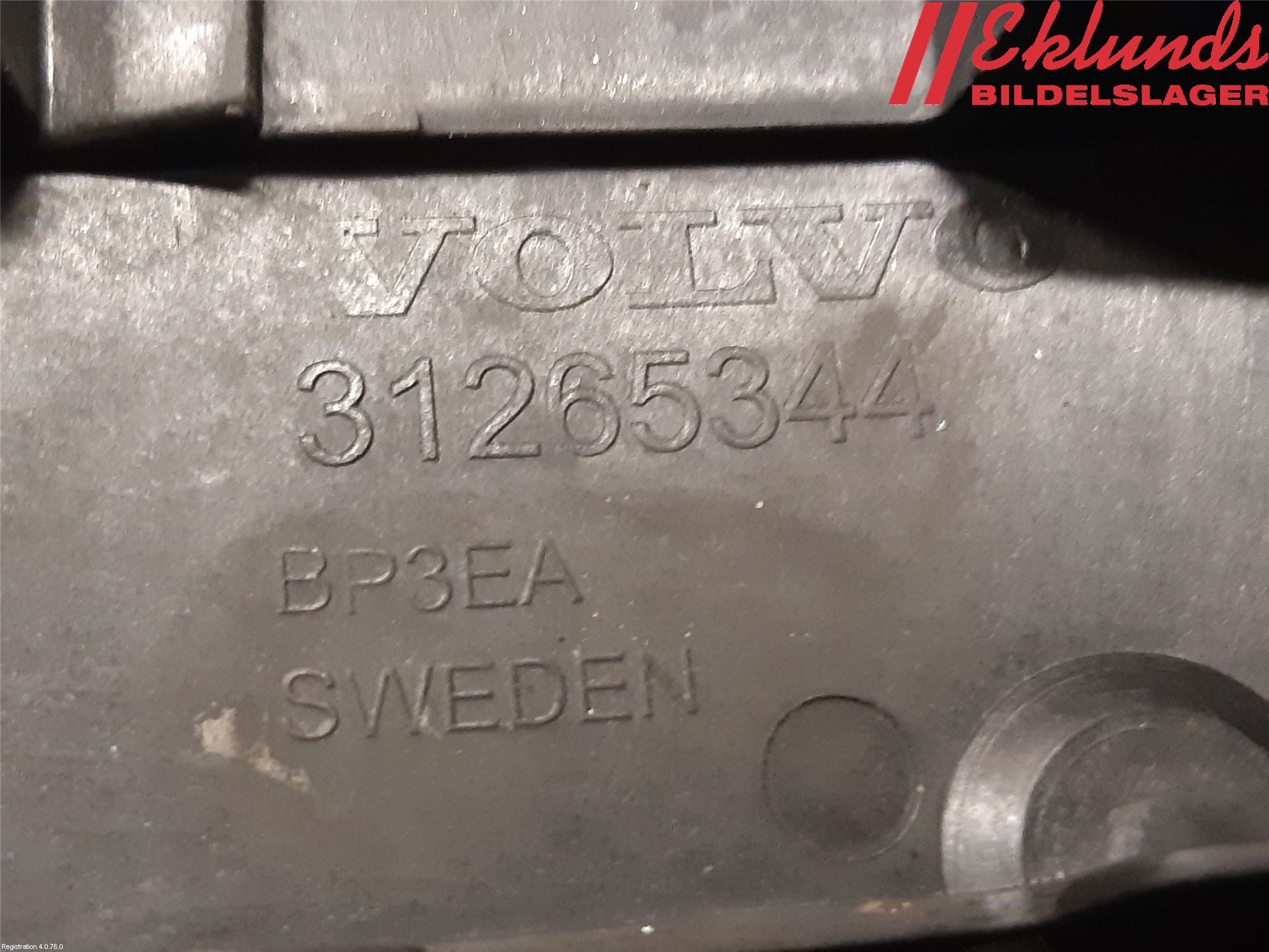 Volvo V70 08-13 Stötfångarfäste Fram Vä