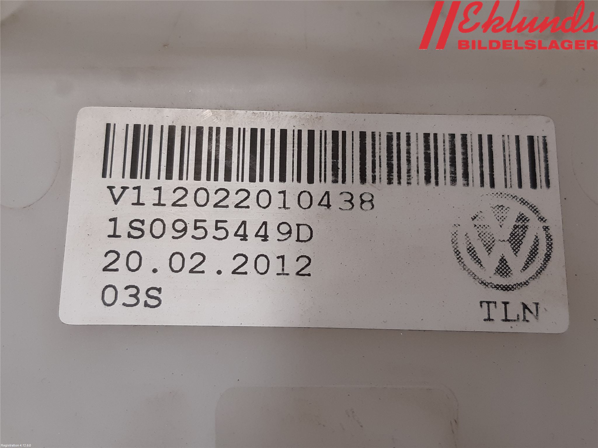 Volkswagen VW UP! / E-UP! Spolartank Vindruta